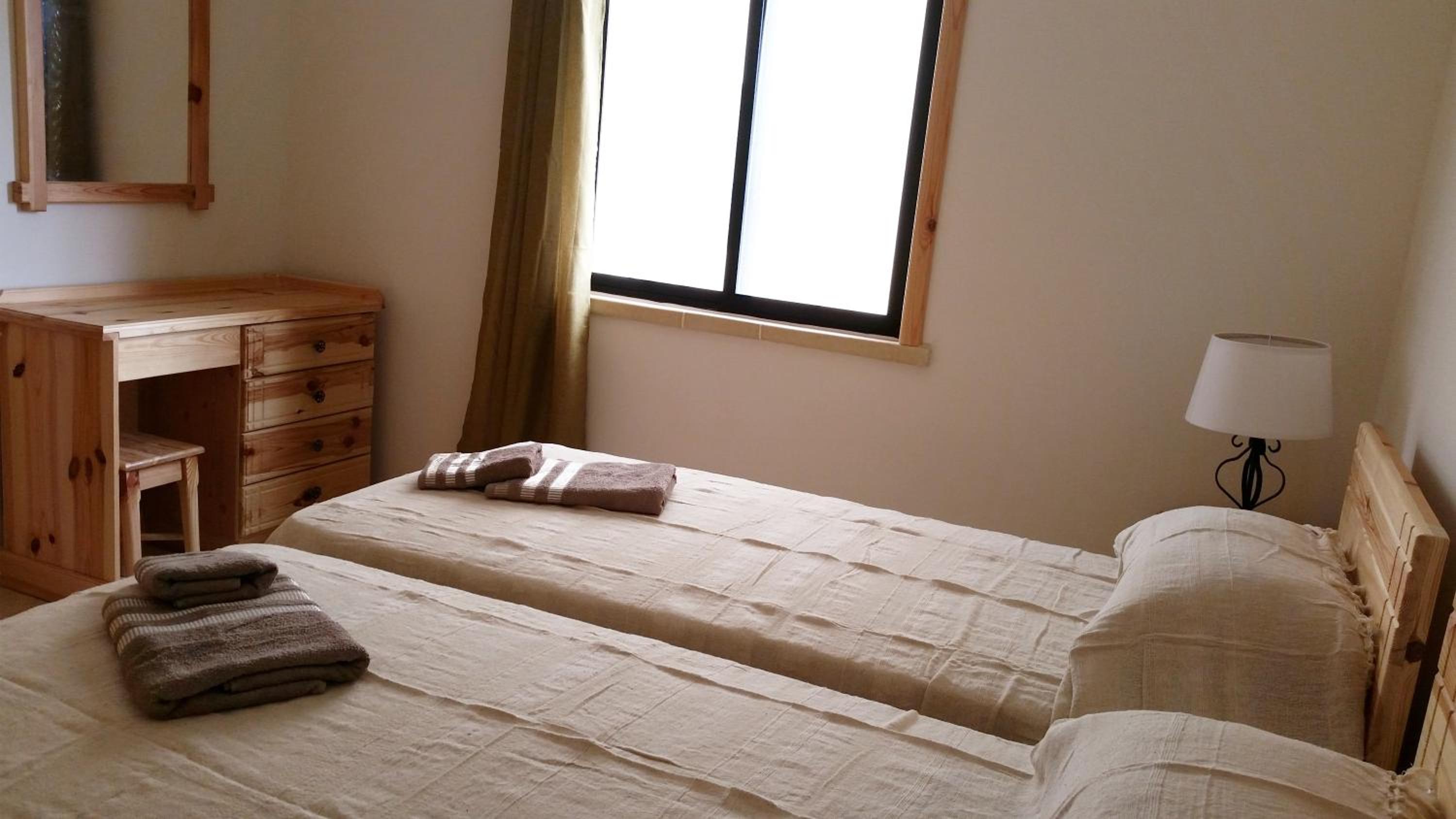 Twin Room with Shared Bathroom photo 3