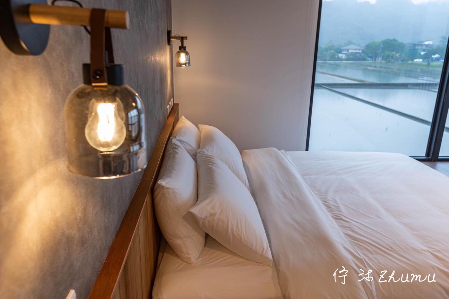 Queen Room with Balcony photo 3