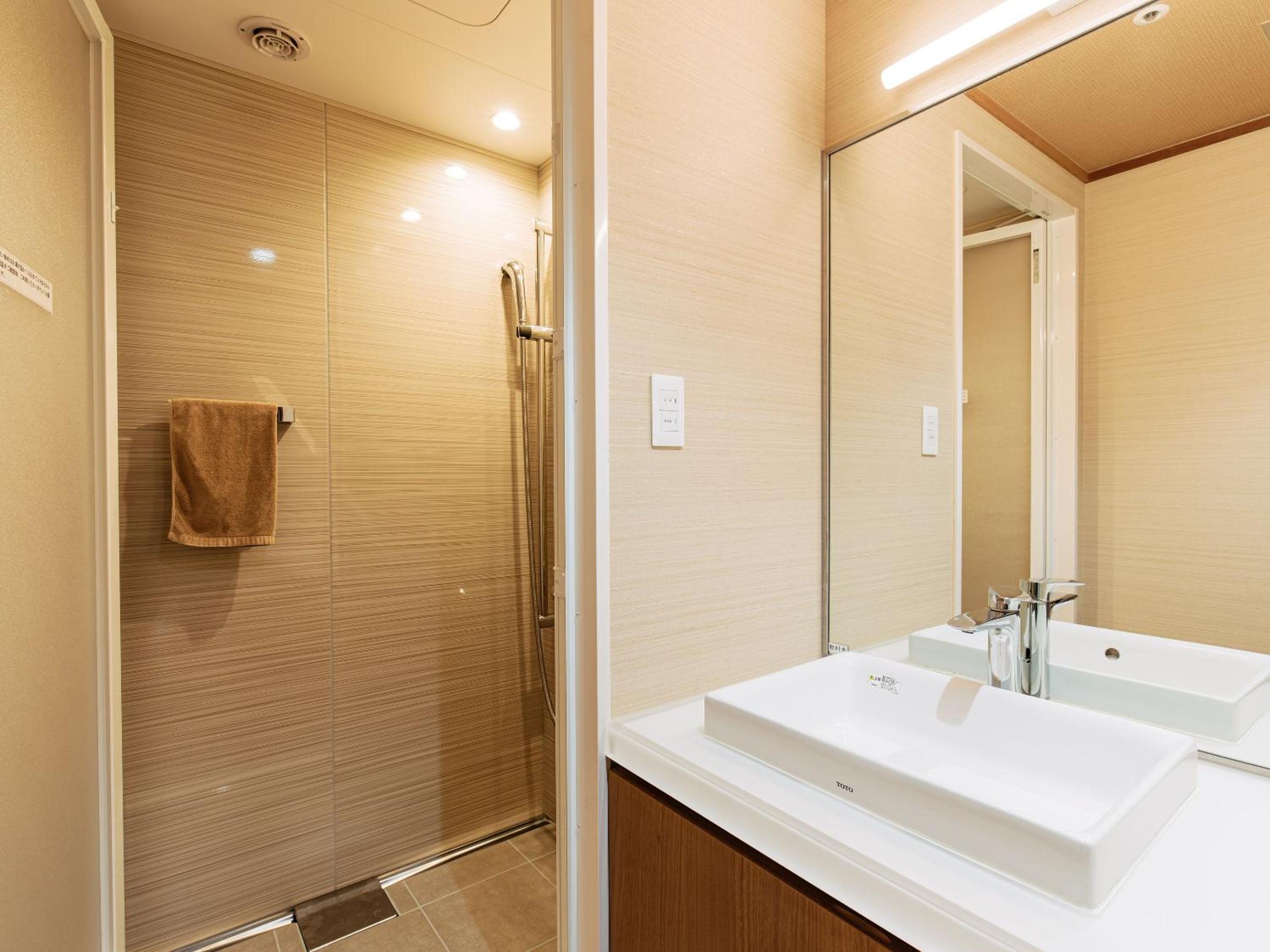 Comfort Twin Room with Sea View with Shower Room - Non-Smoking