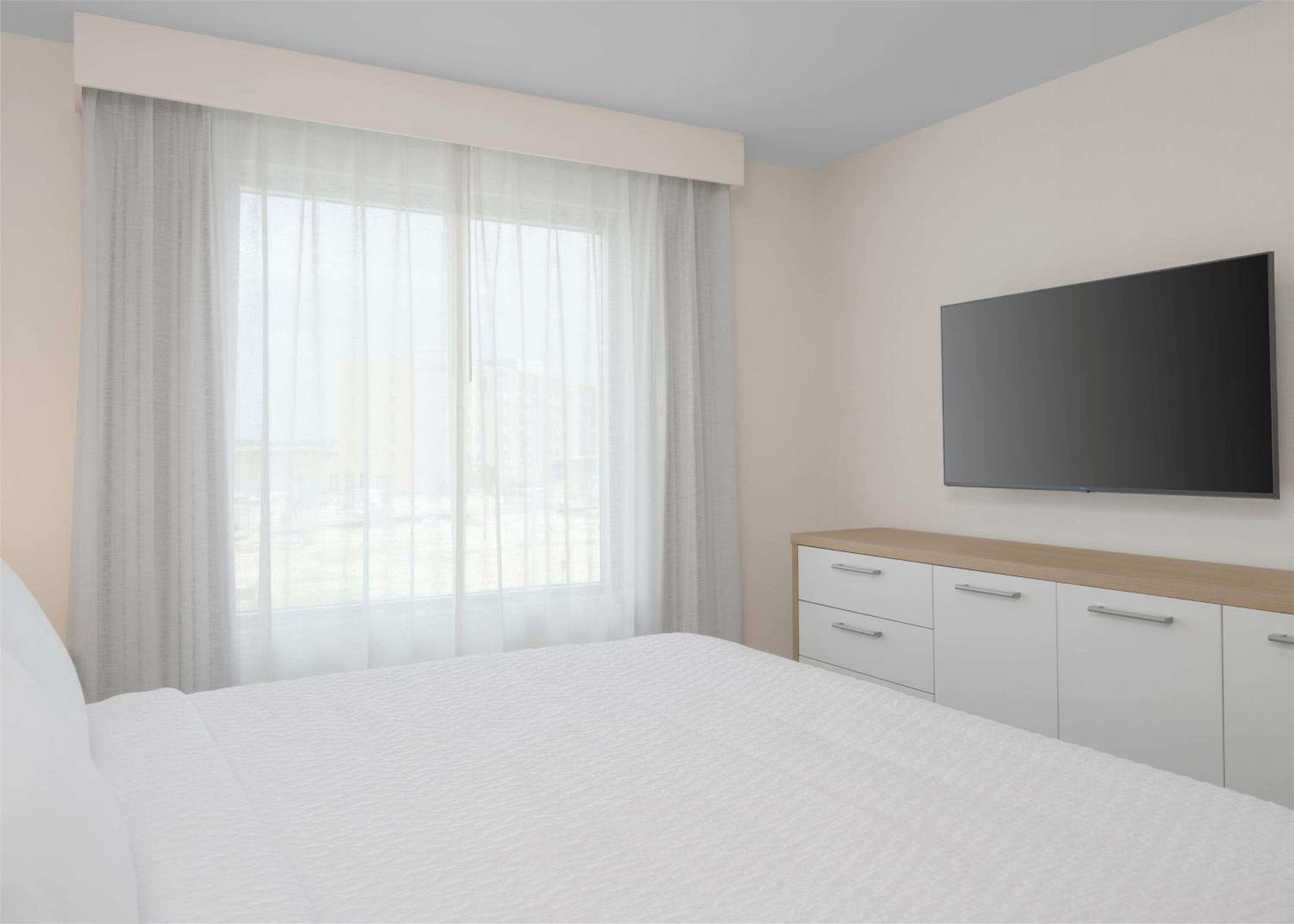King Suite - Hearing Accessible - Photo 2