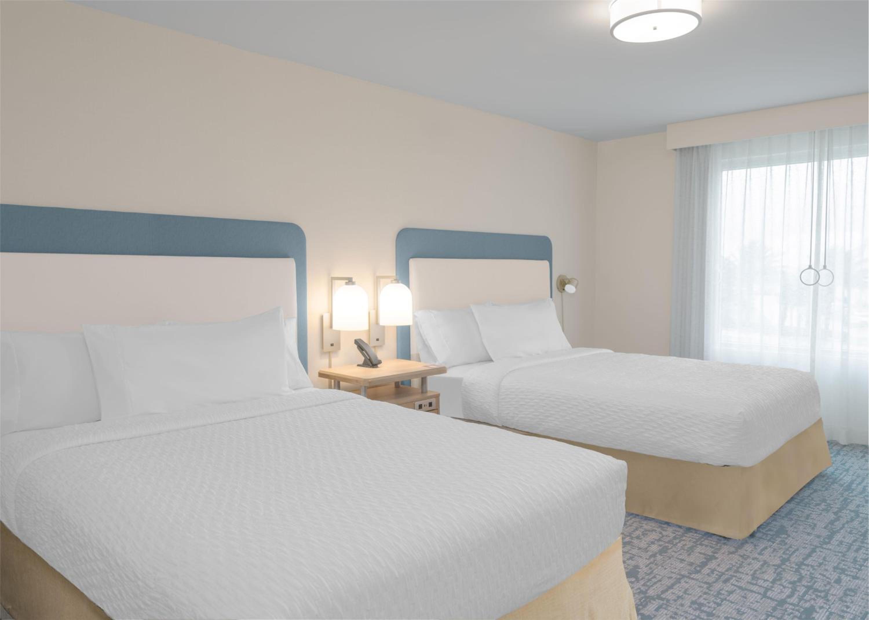 Suite with Two Queen Beds - Hearing Accessible - Photo 4