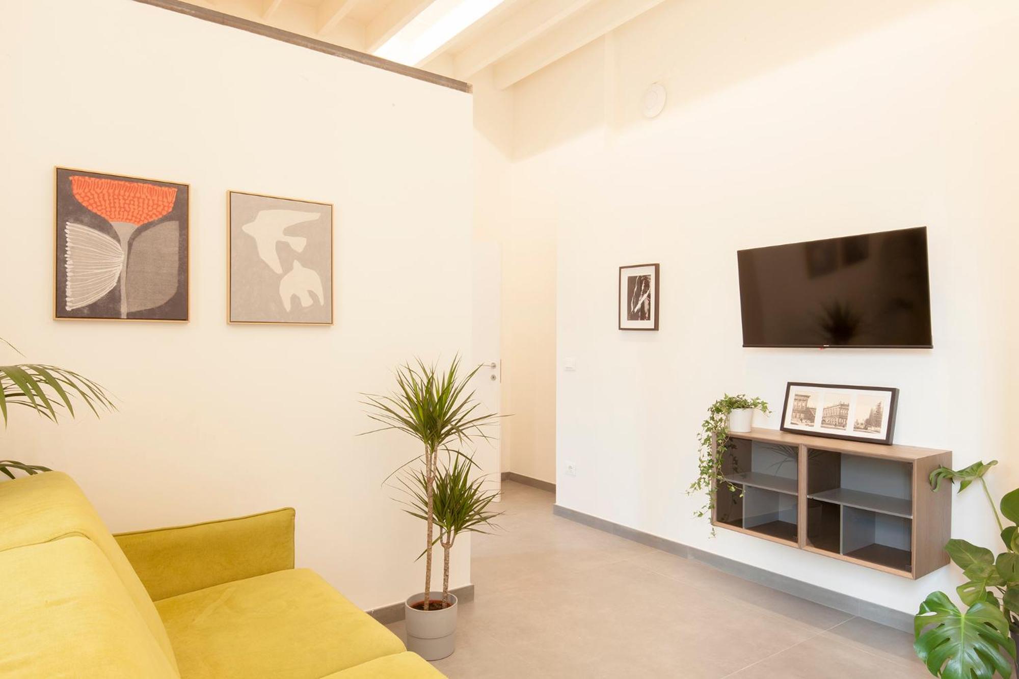 One-Bedroom Apartment