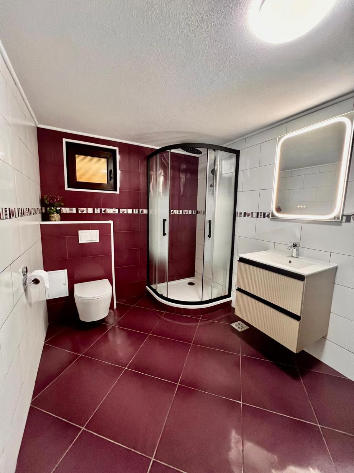 Double Room with Private Bathroom photo 2