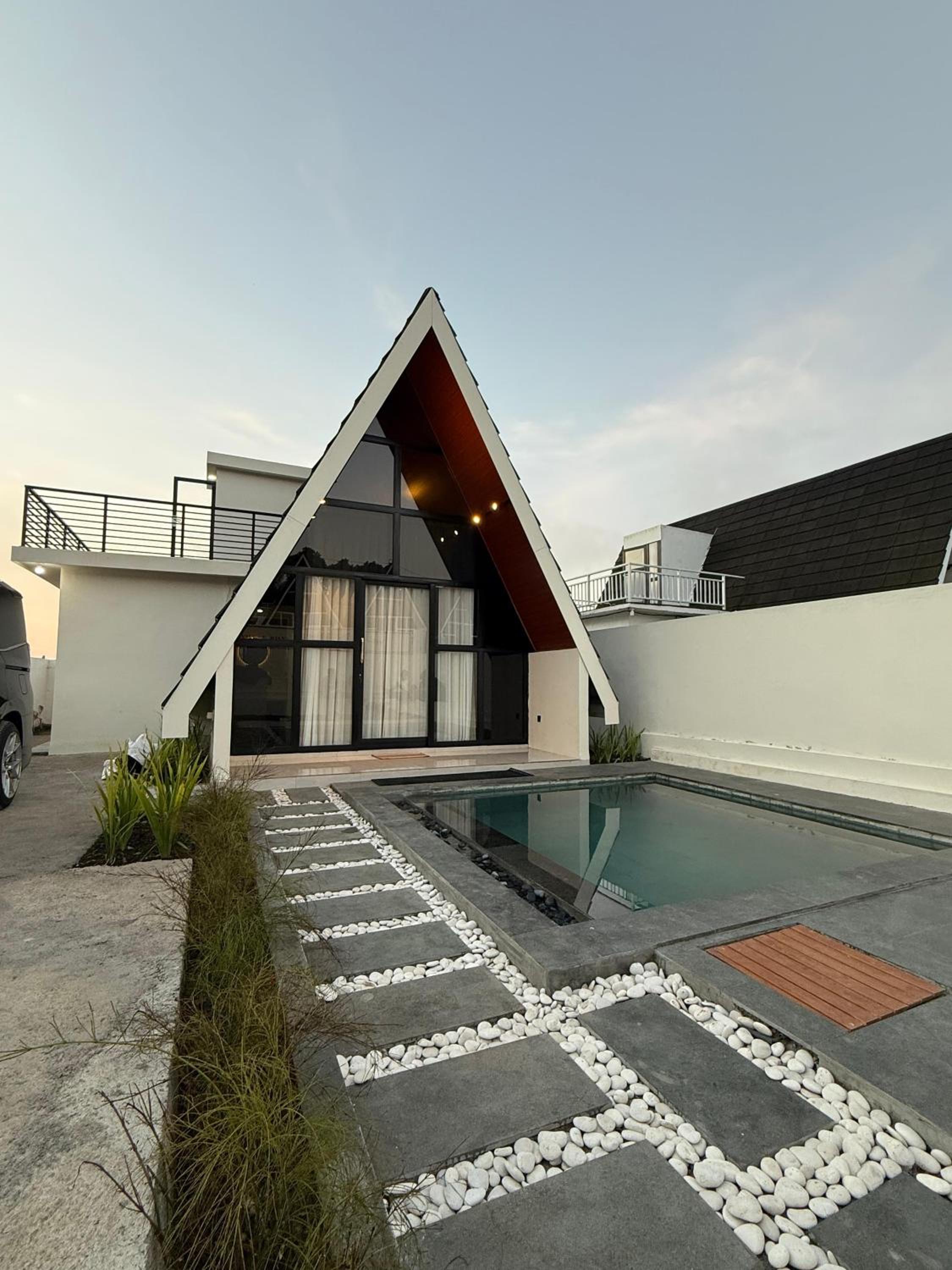 Villa with Private Pool photo 3