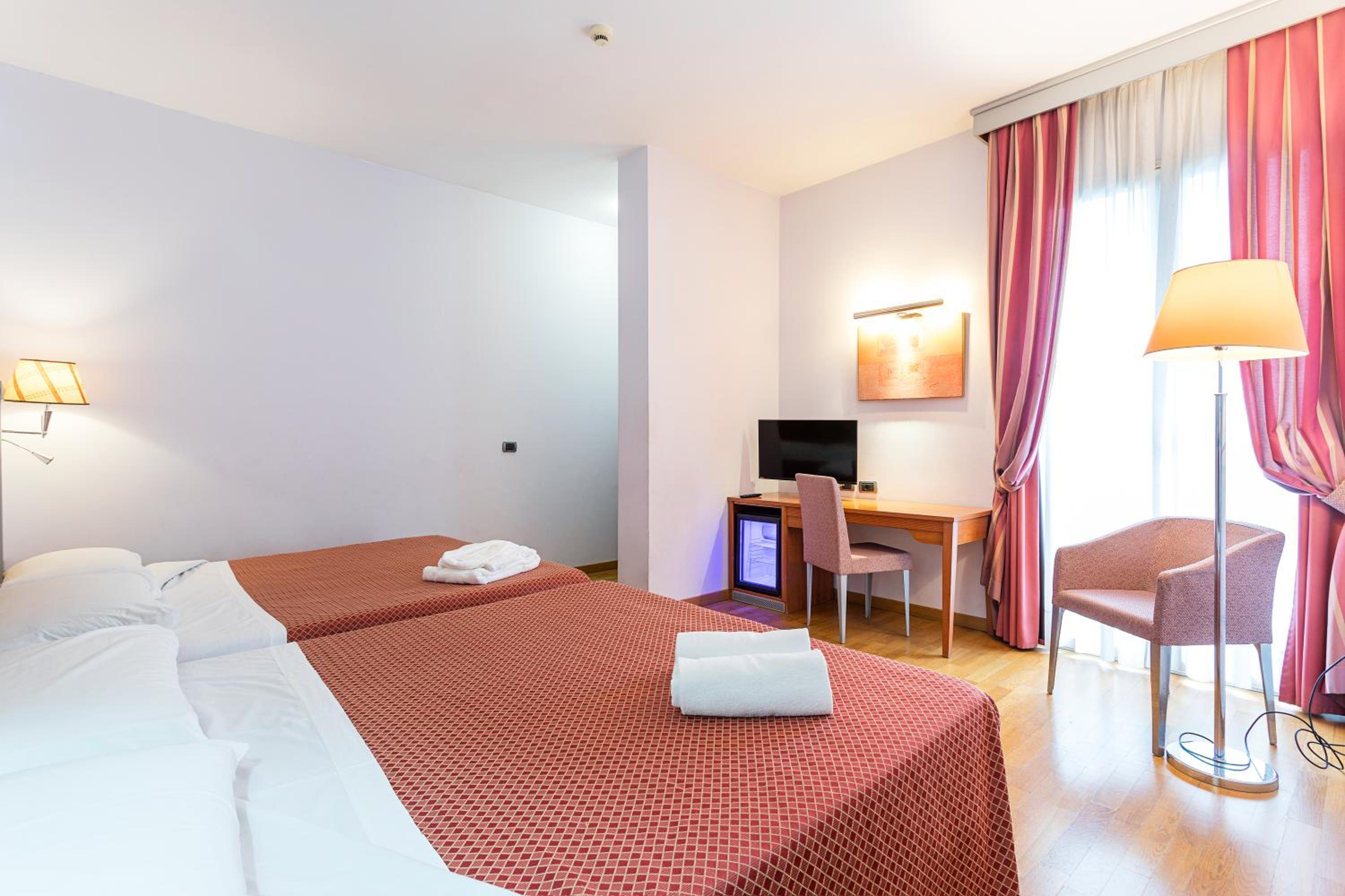 Basic Triple Room photo 1