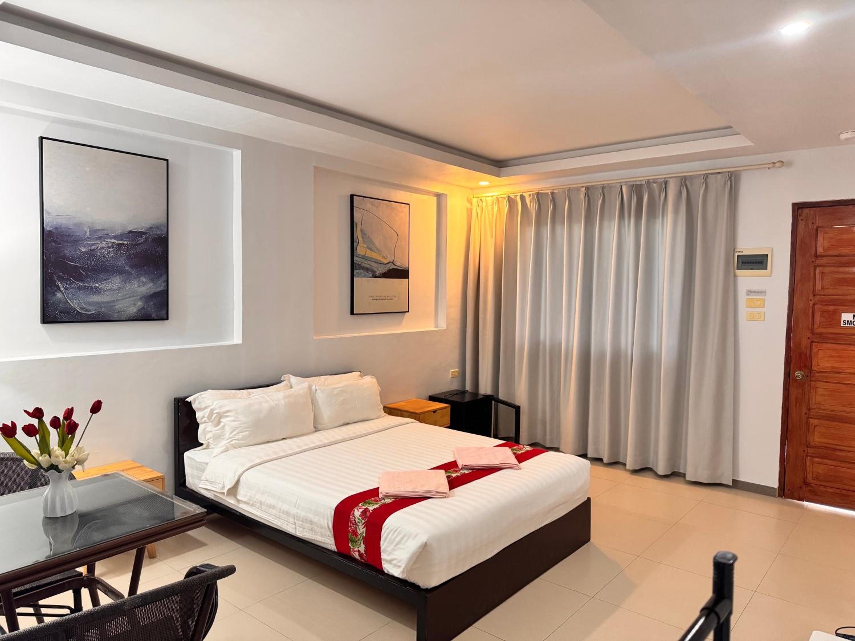 Double Room - Photo 5