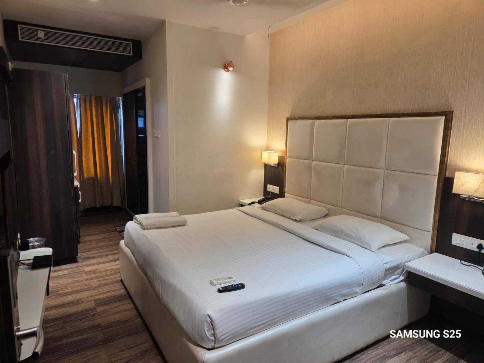 Standard Double Room - Photo 2