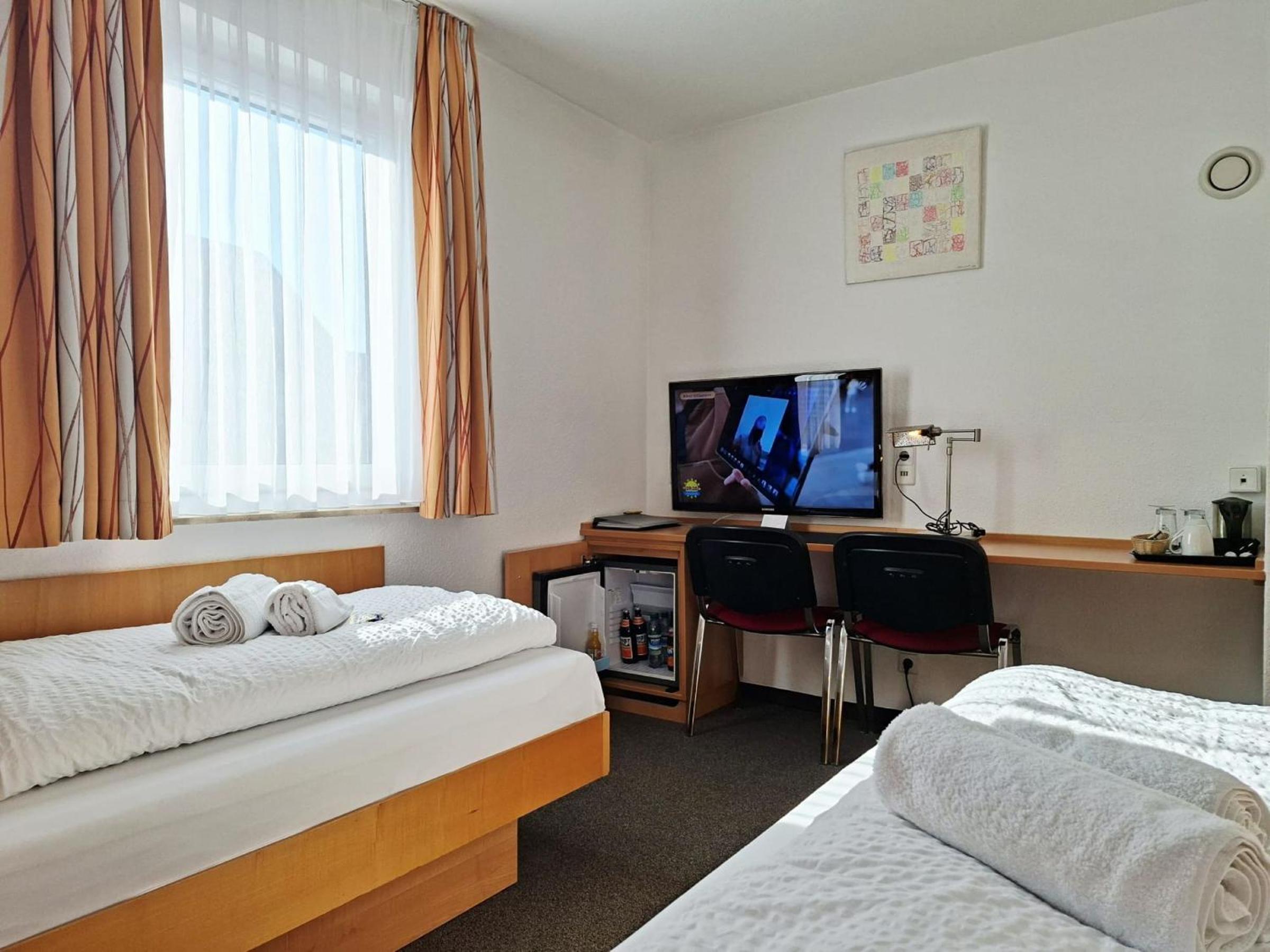 Deluxe Twin Room photo 3