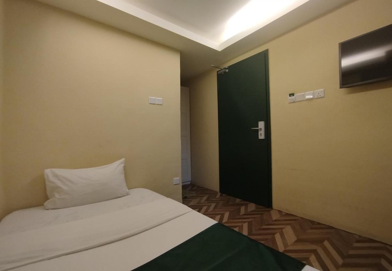 Deluxe Single Room