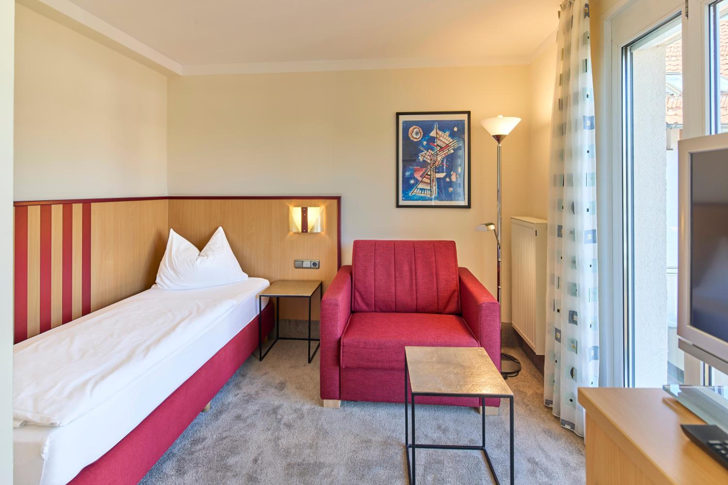 Single Room photo 2