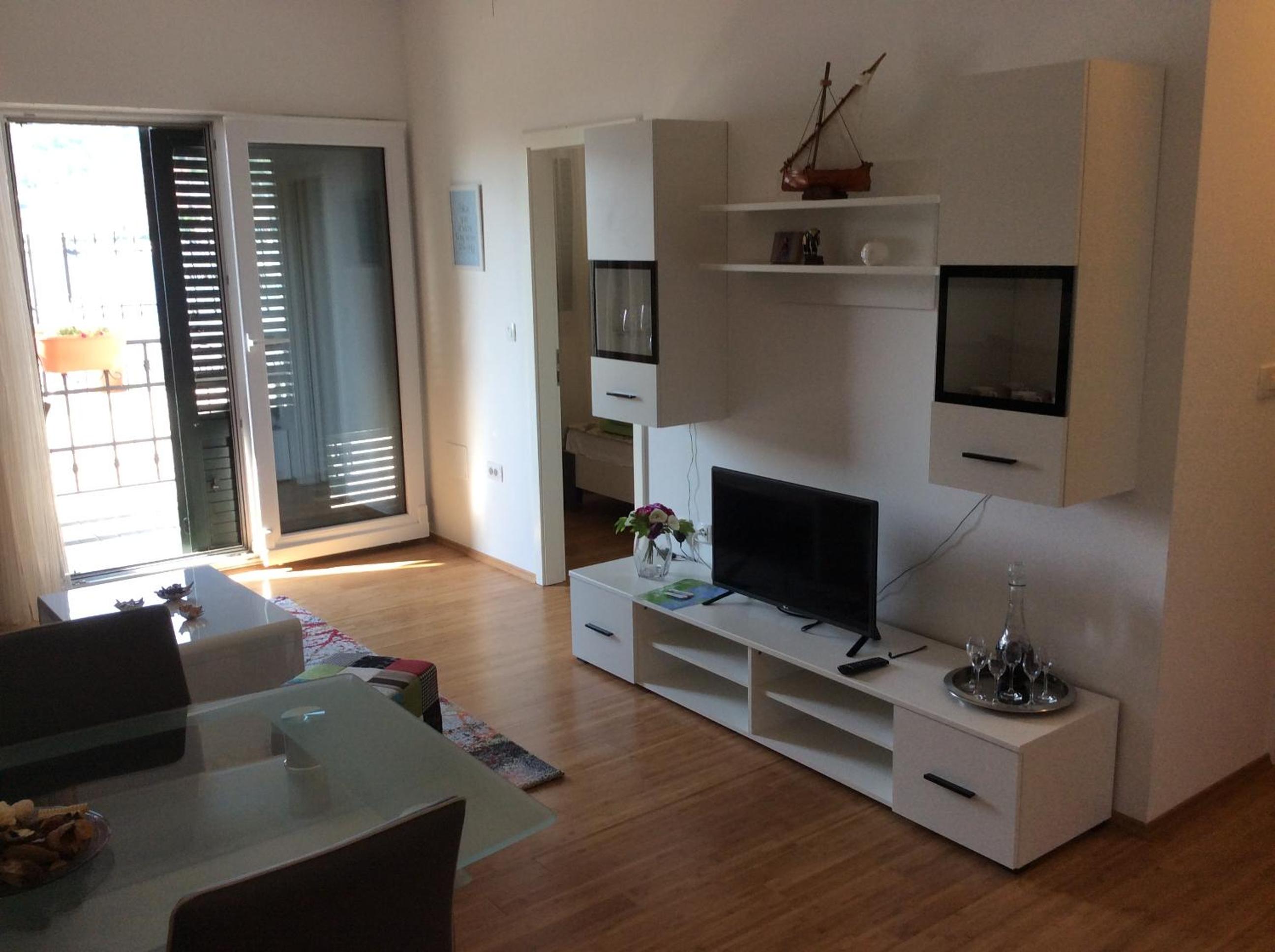 One-Bedroom Apartment with Sea View - Ground Floor