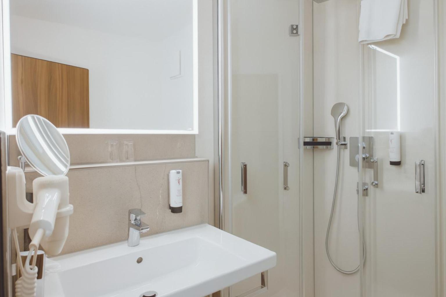 Premium Single Room photo 2