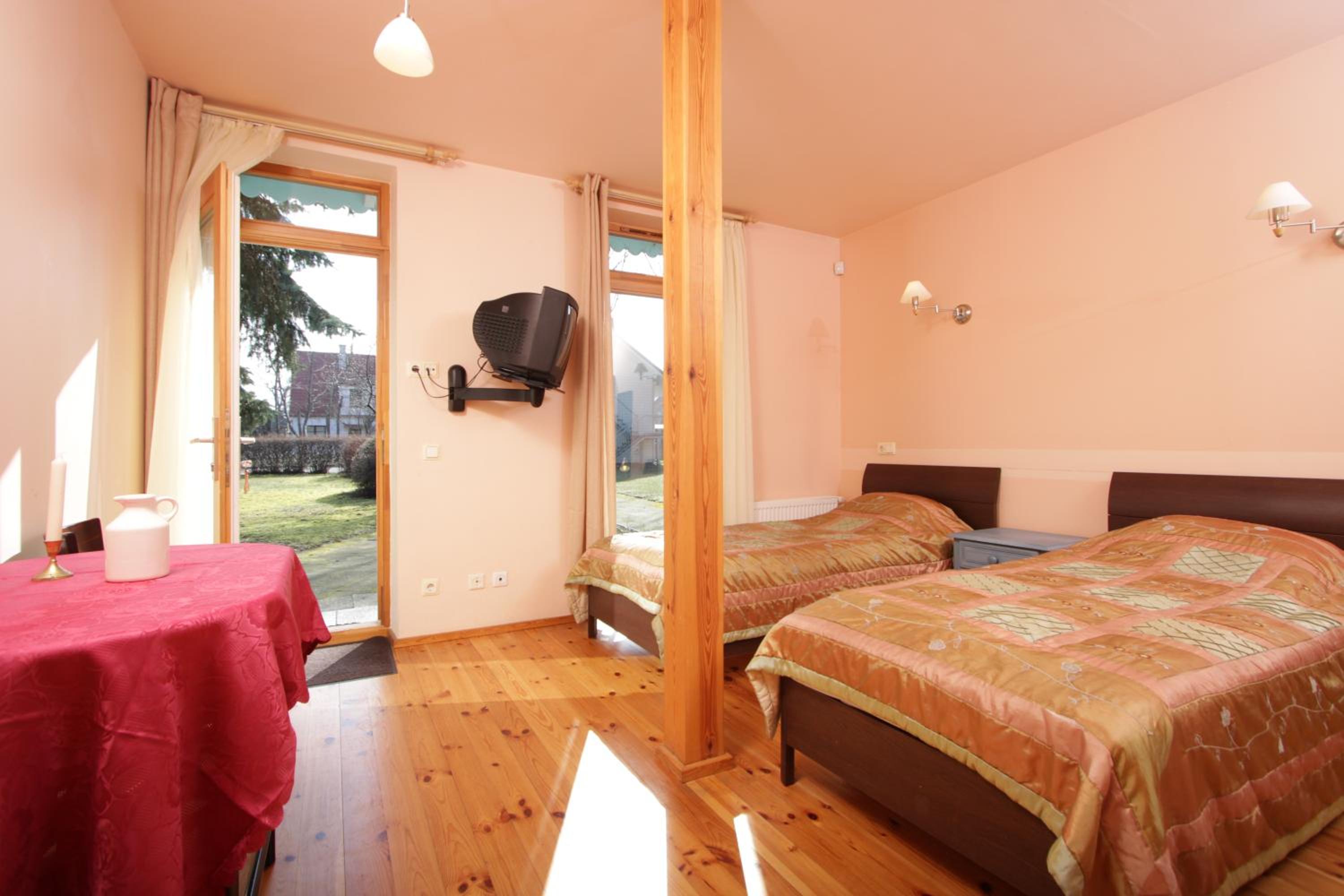 Double or Twin Room with Kitchenette photo 1