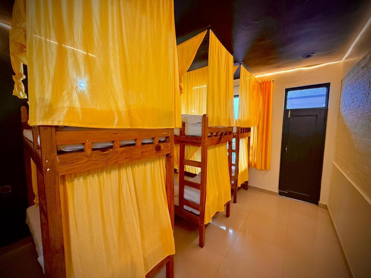 Bed in 6-Bed Female Dormitory Room photo 1