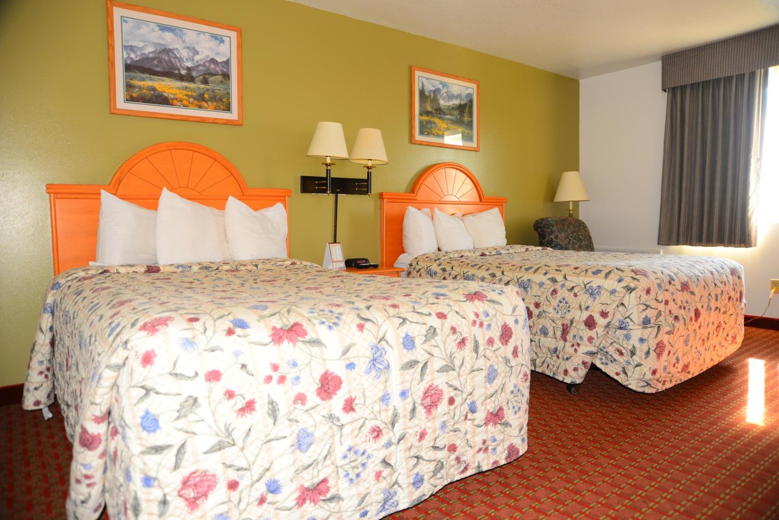 Double Room with Two Double Beds photo 3