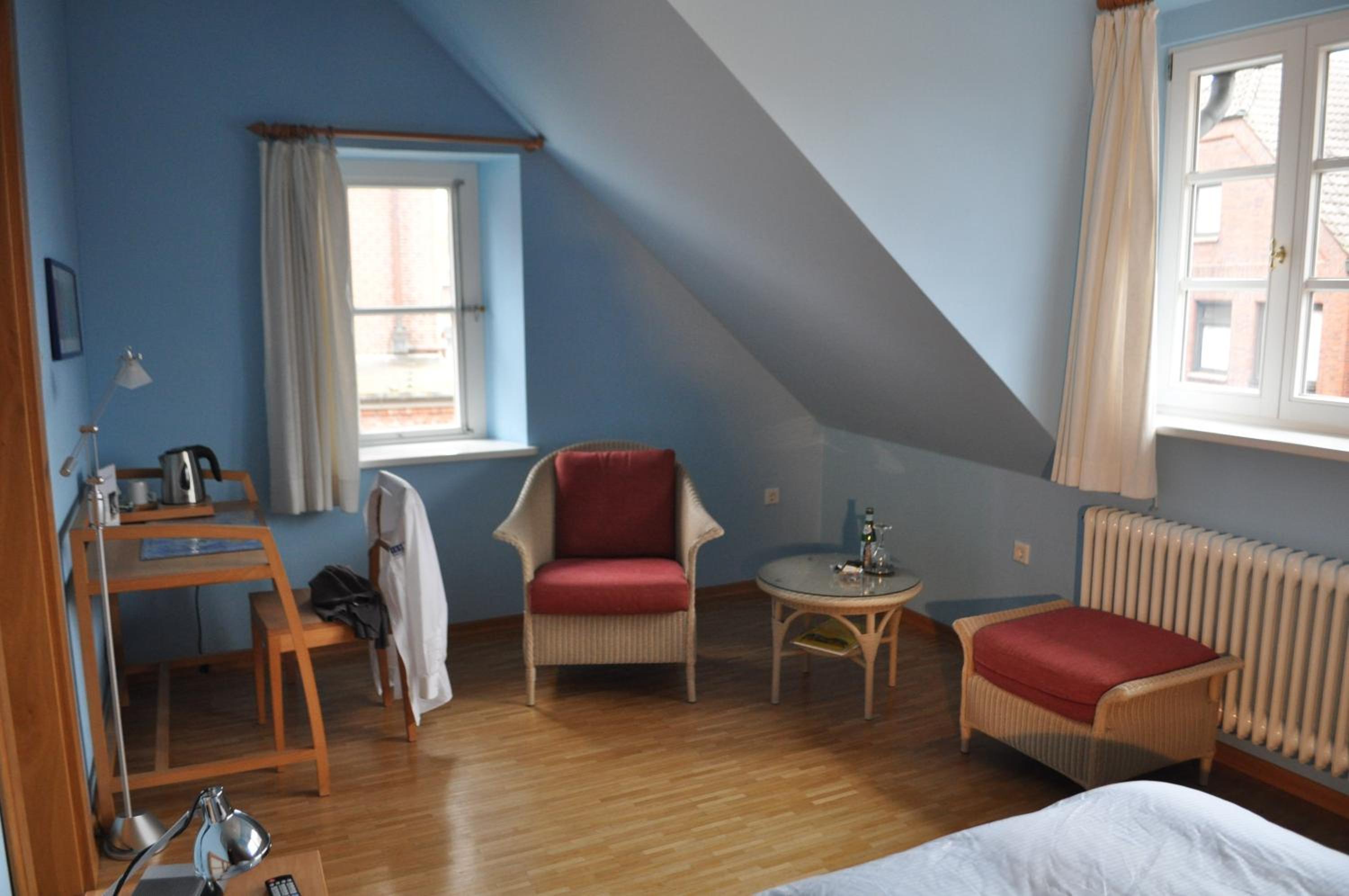 Large Single Room photo 2