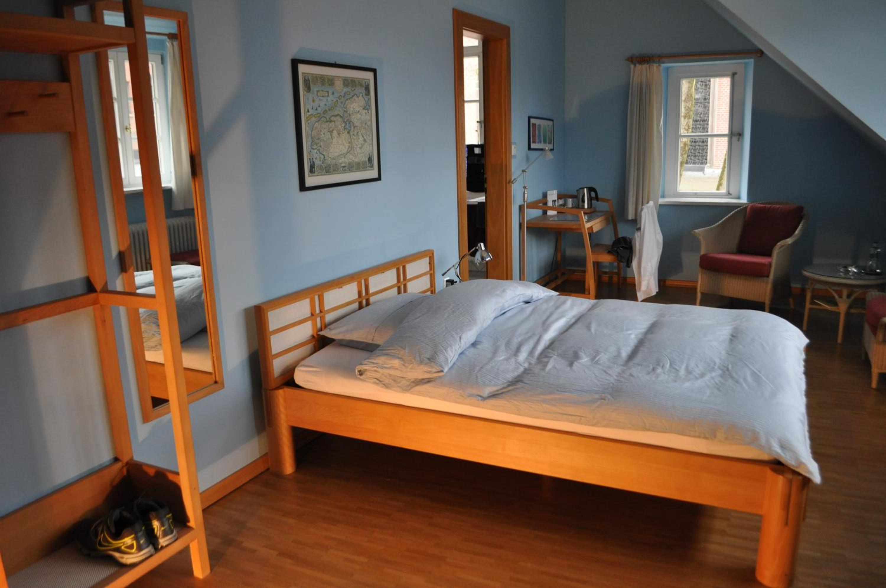 Large Single Room