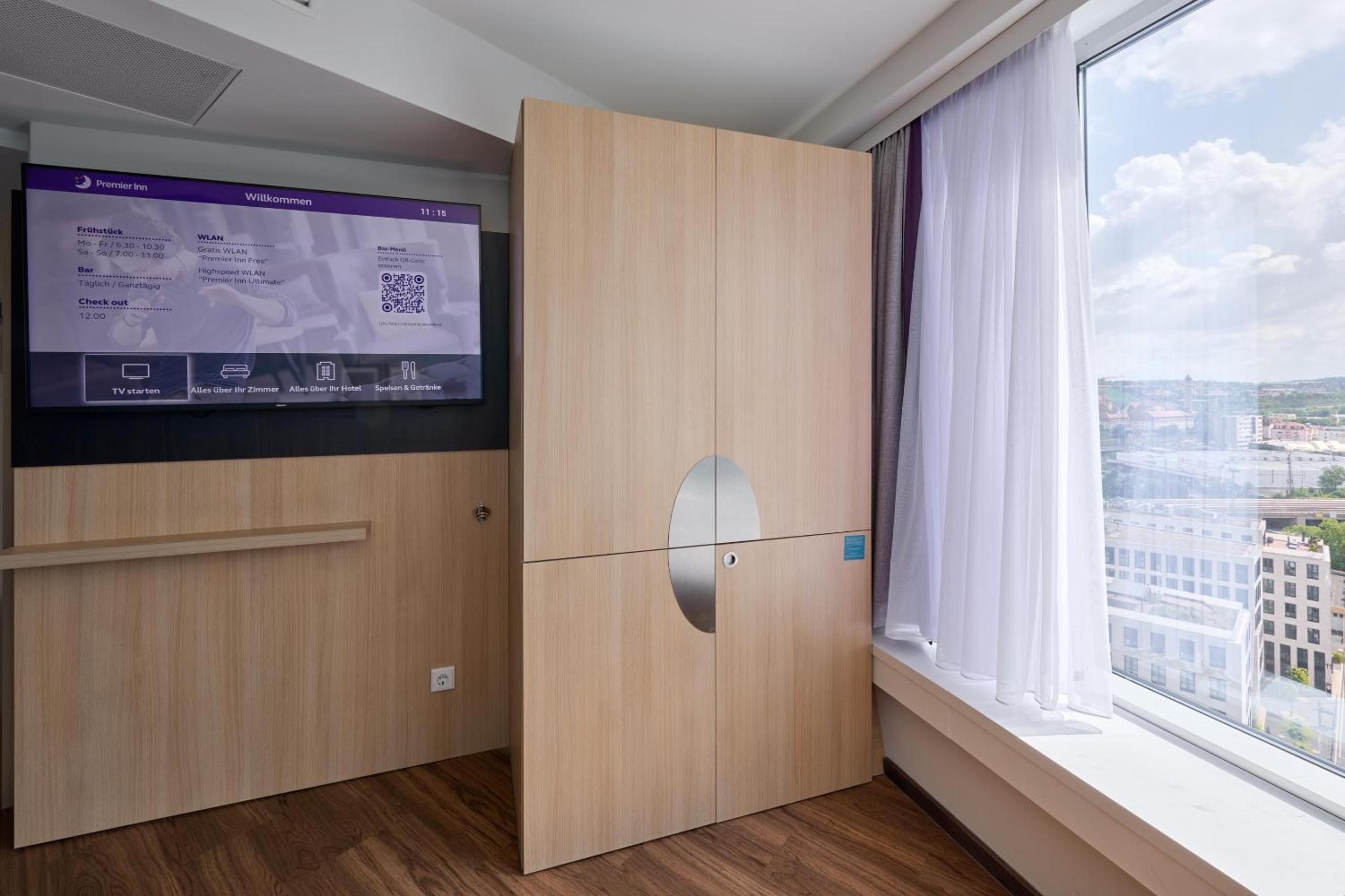 Twin Room - Disability Access photo 2