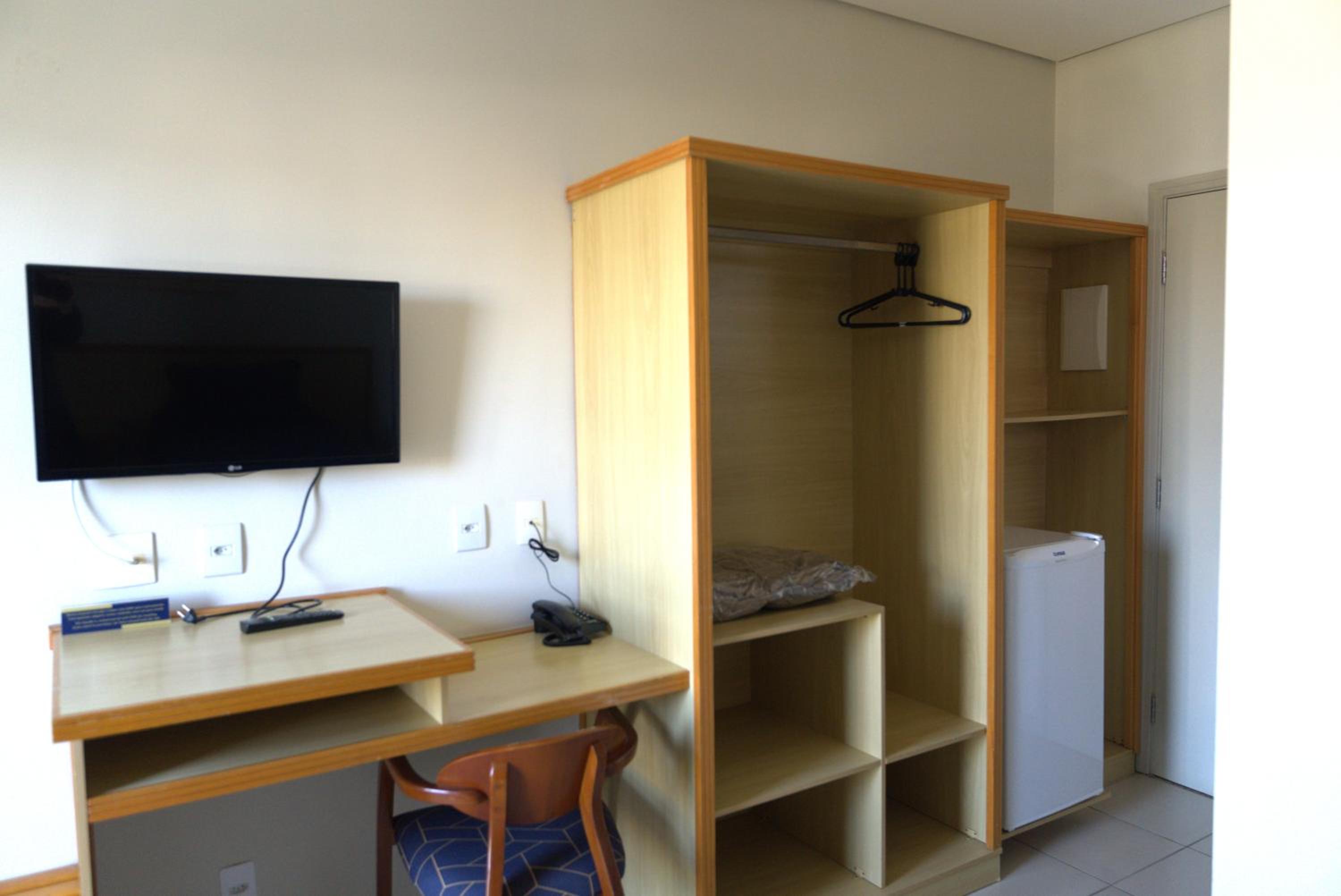 Standard Twin Room photo 3