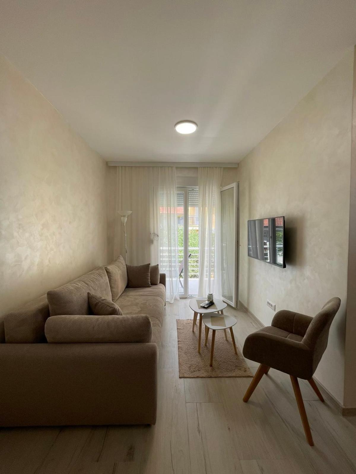 One-Bedroom Apartment with Terrace
