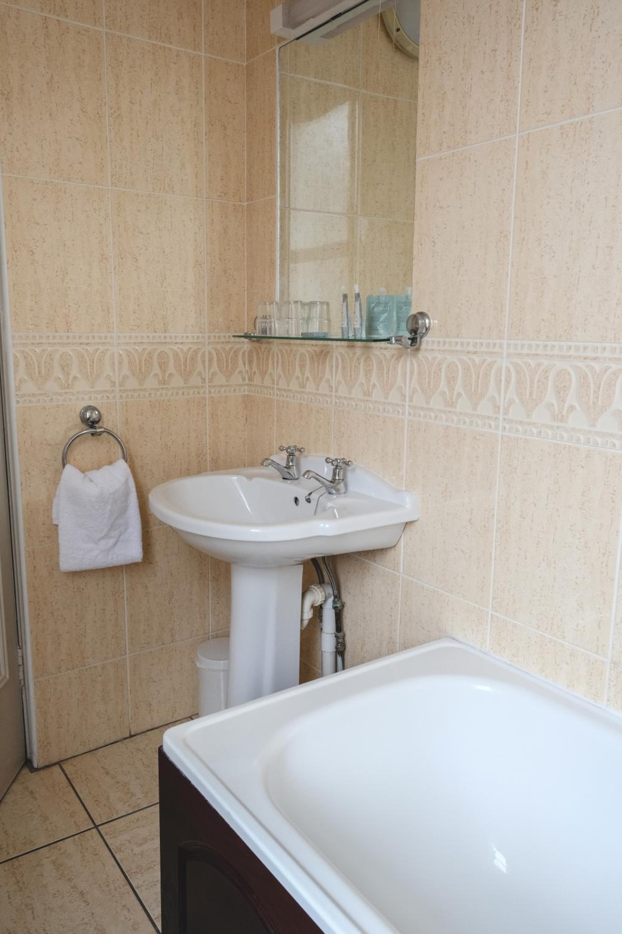 Single Room photo 3