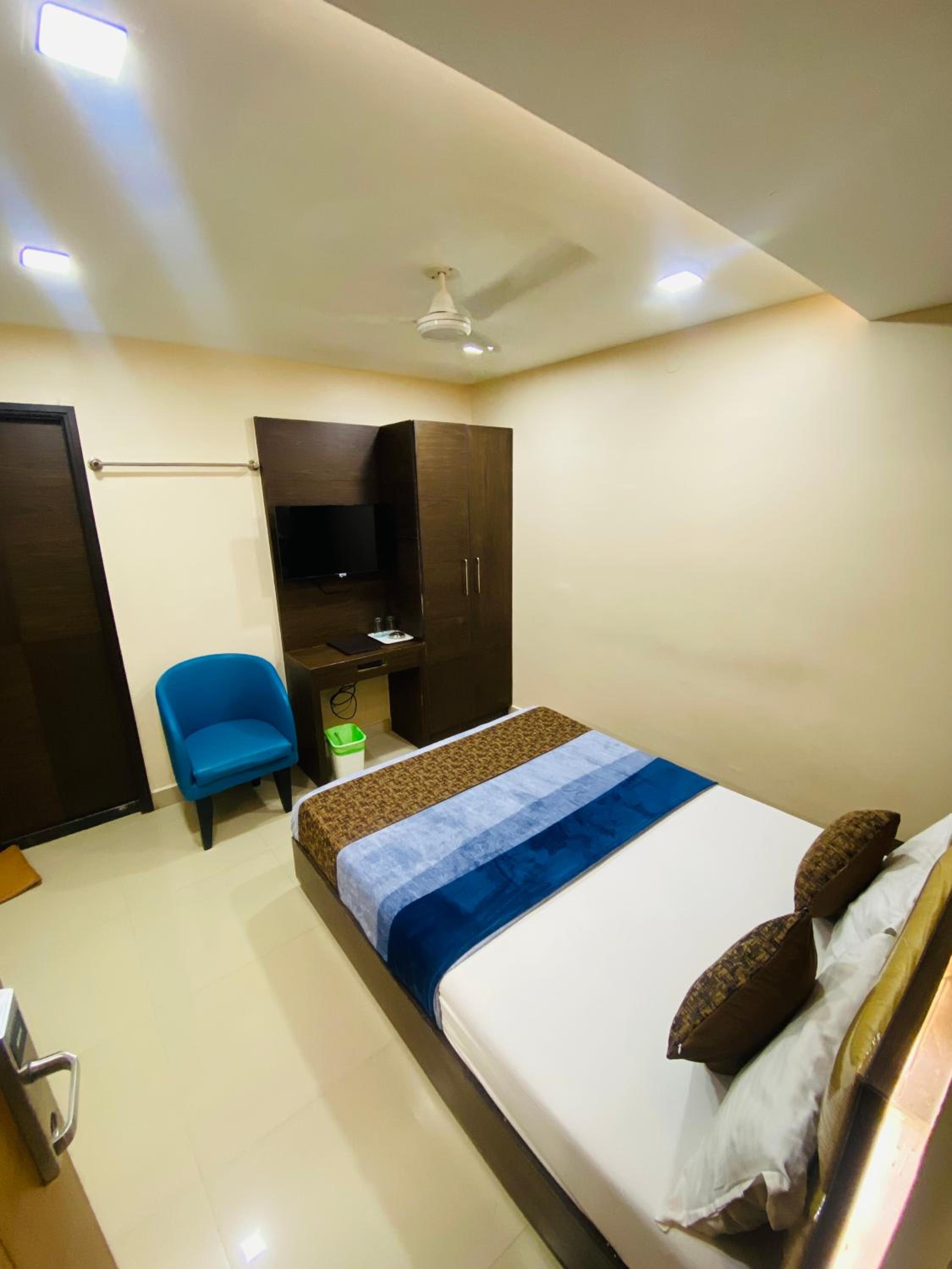 Deluxe Single Room