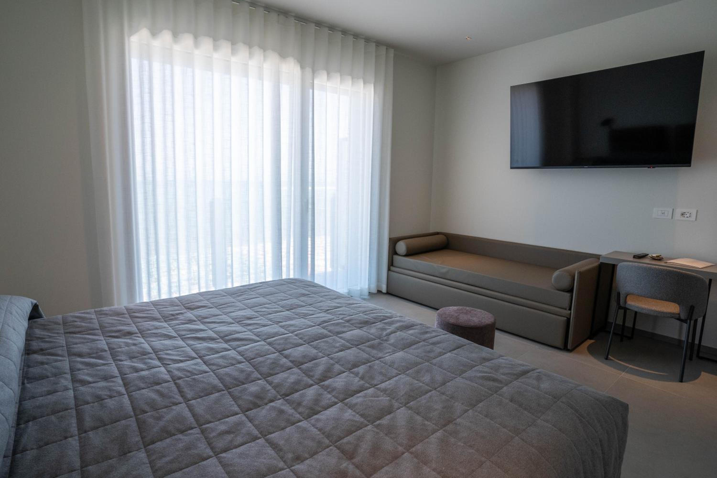 Deluxe Double Room with Sea View photo 2