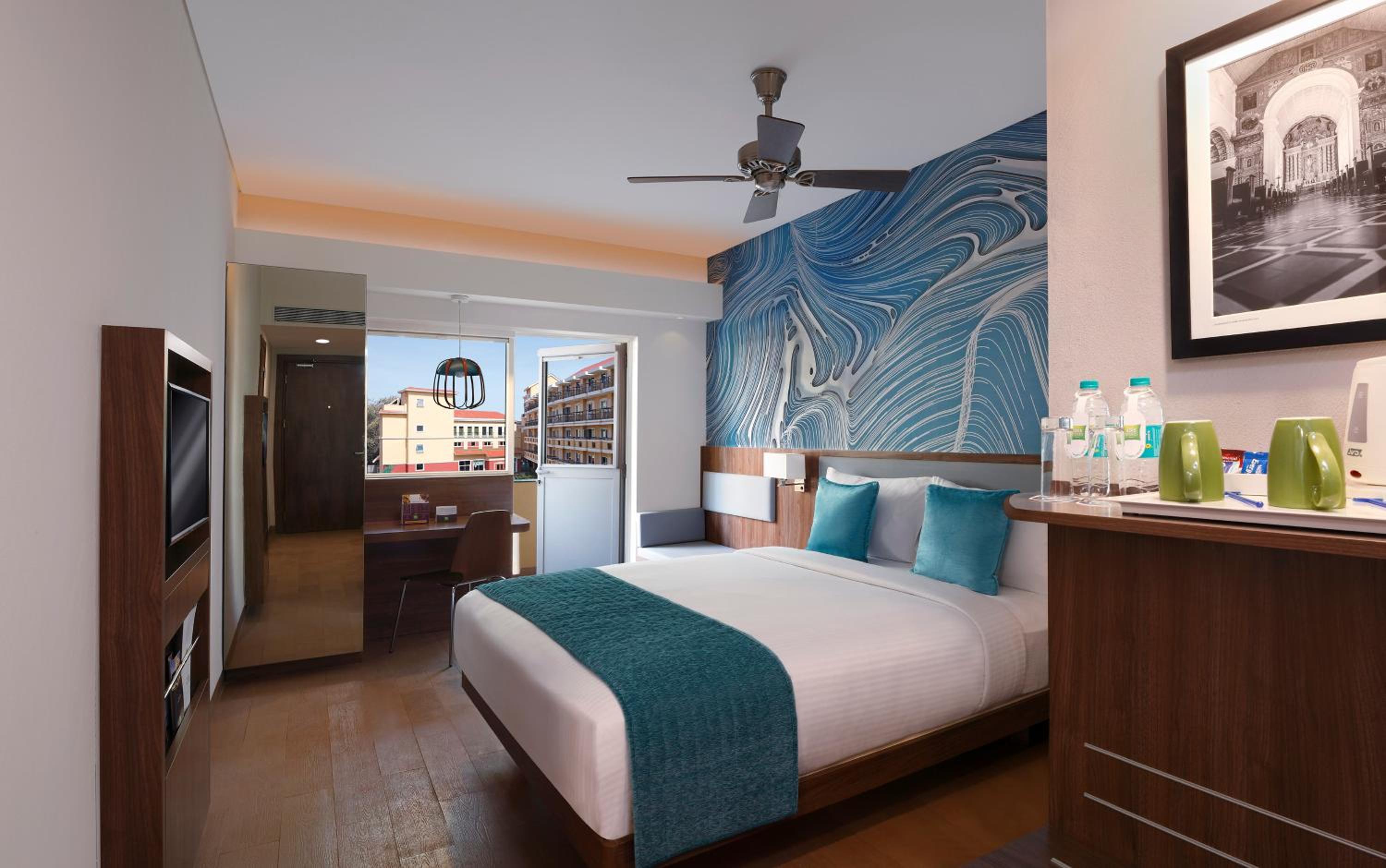Queen Room with Pool View and Balcony - (15% discount on F&B/Laundry, Non-Alcoholic Welcome drink & 2 Pints on the House) - Photo 6