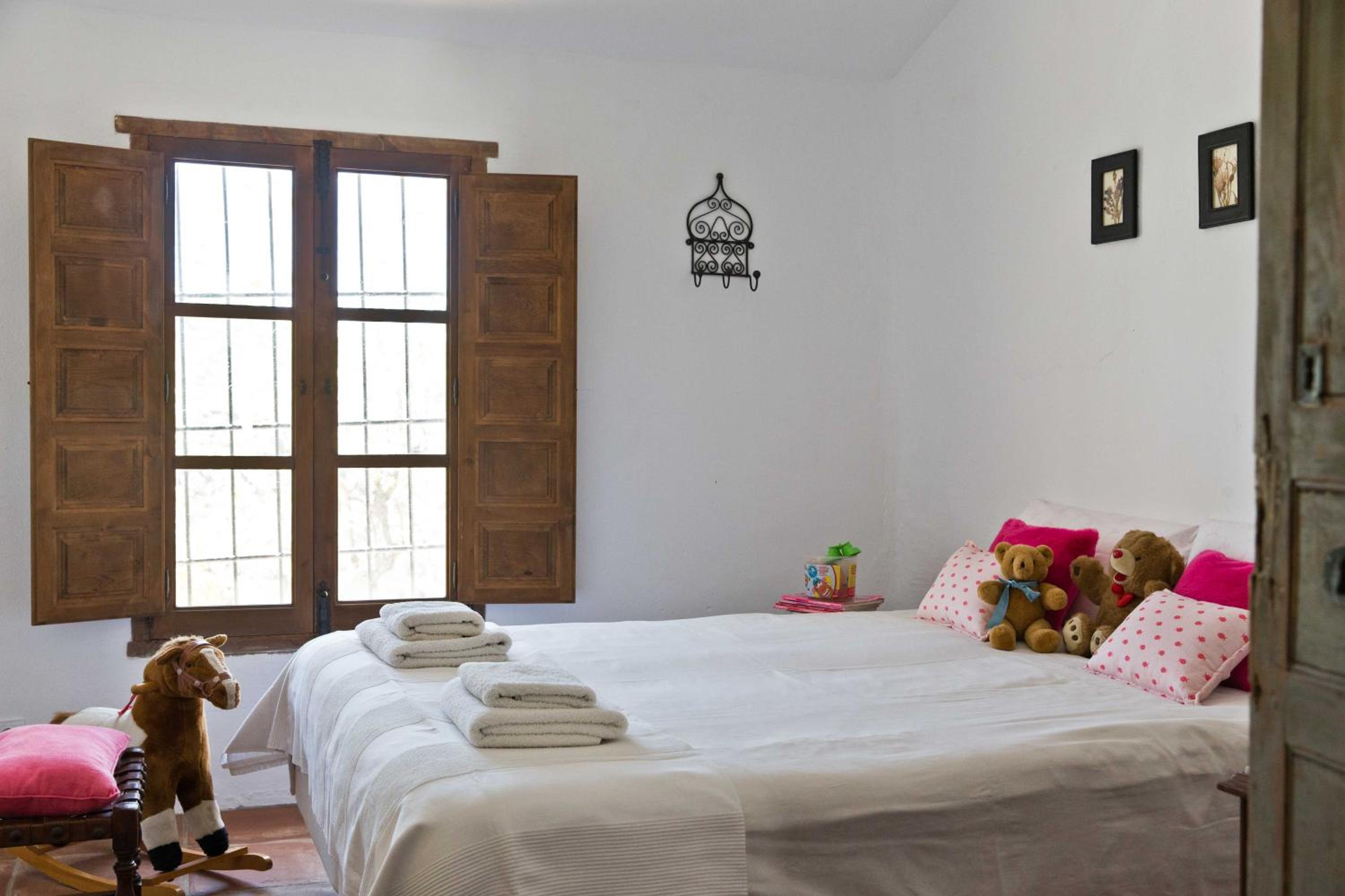 Three-Bedroom Villa - El Almendro photo 3
