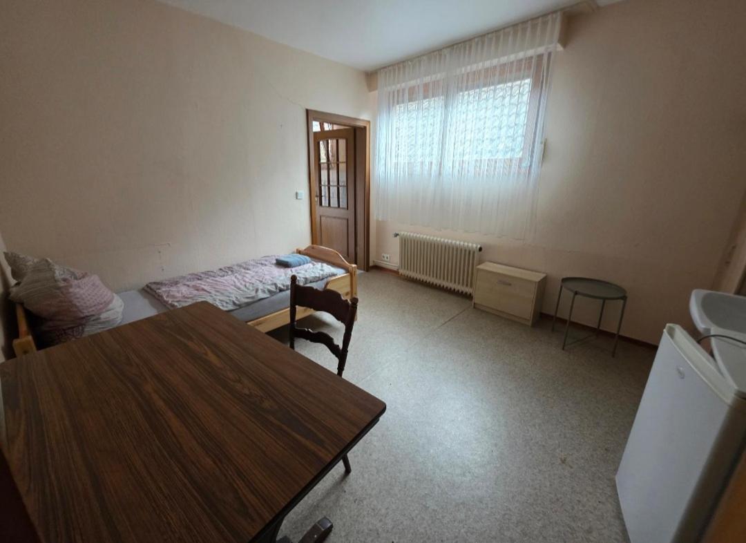 Single Room with Bathroom photo 2