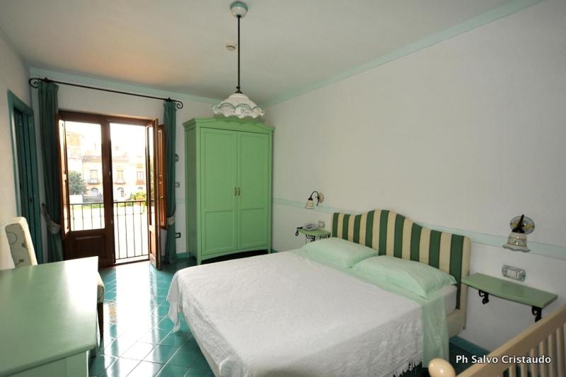 Deluxe Junior Suite photo 1