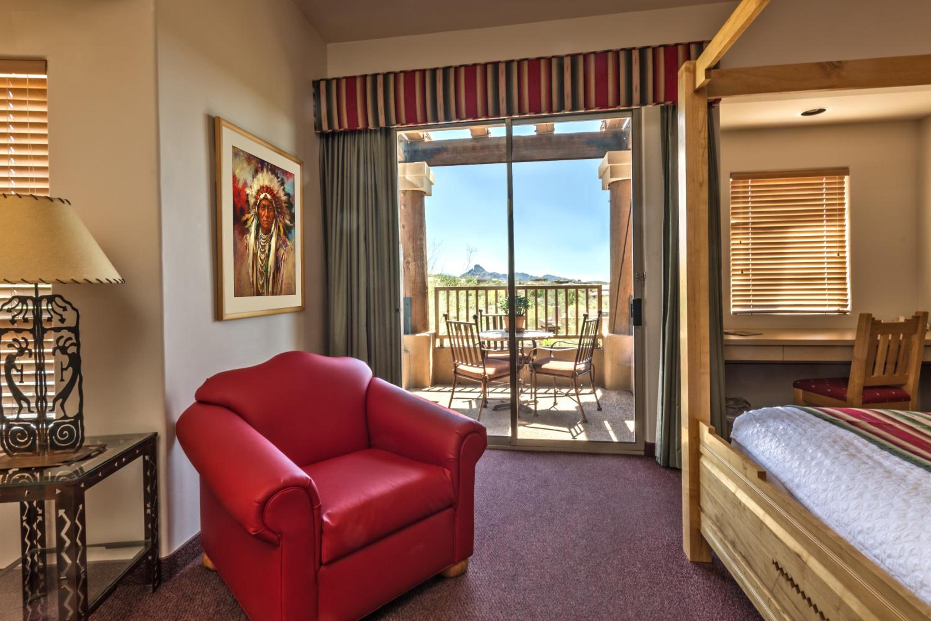 Luxury Suite - Photo 4