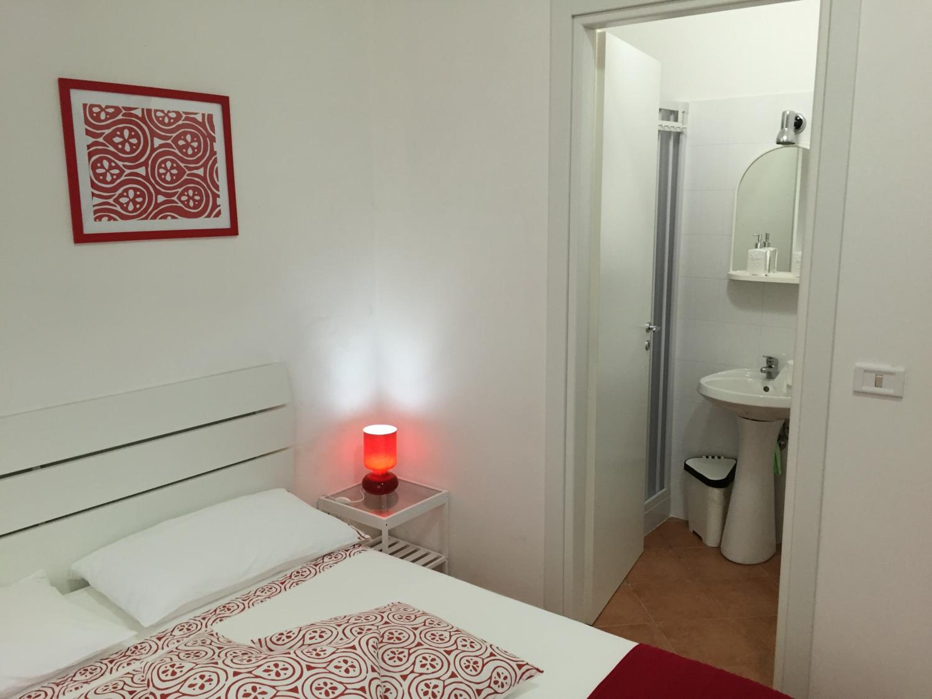 Double Room with Private Bathroom photo 3