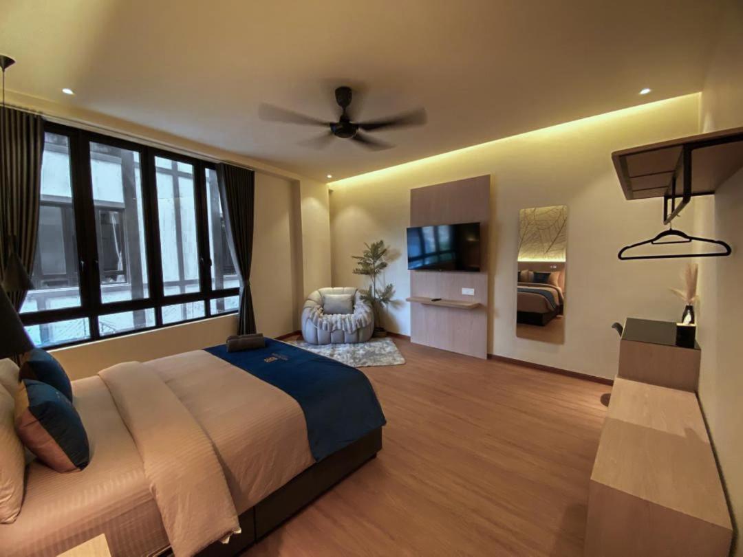 Superior Suite - Photo 1