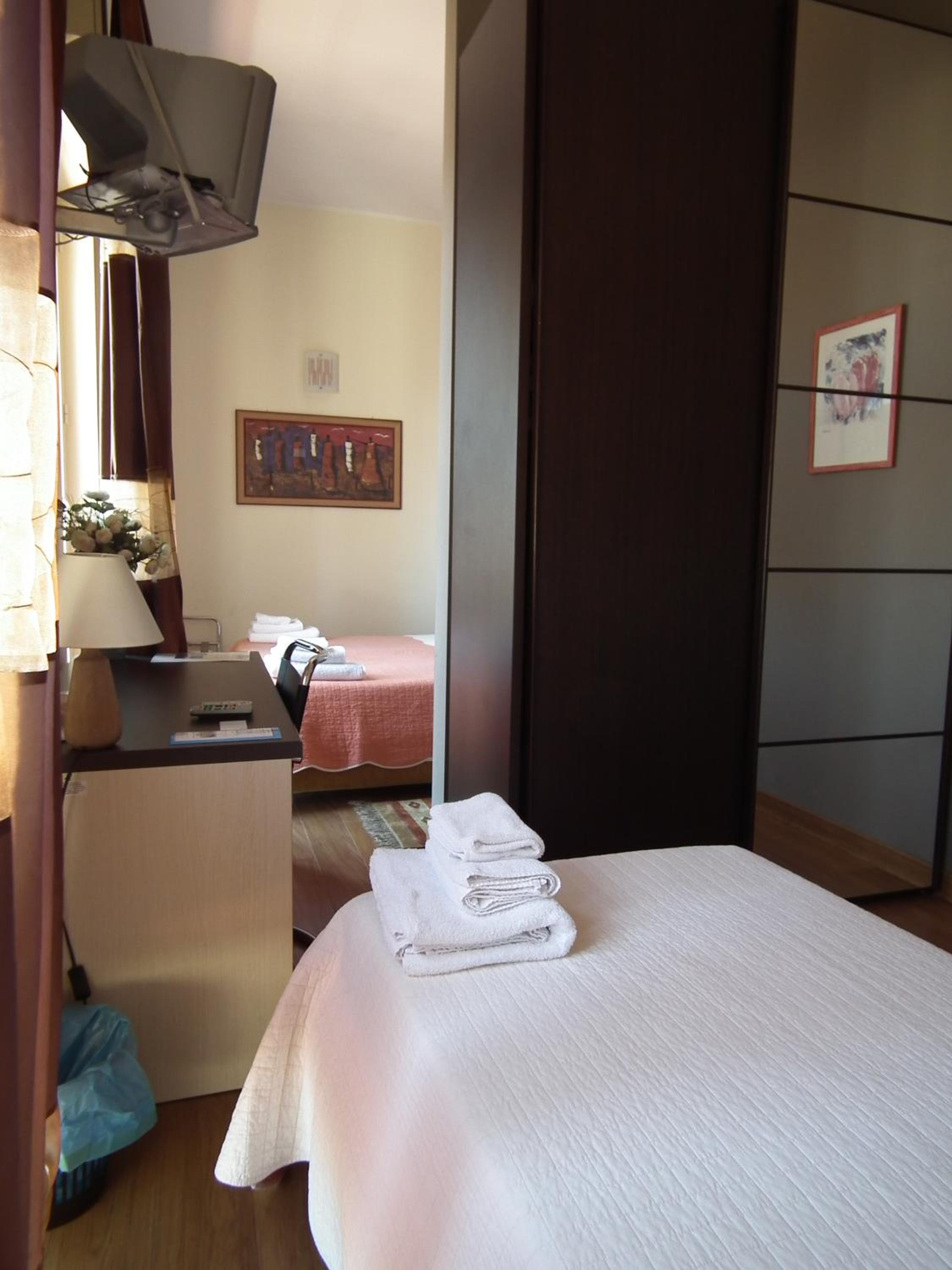 Triple Room - Photo 1
