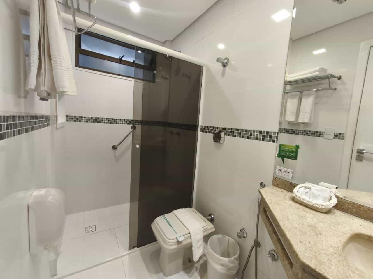 Standard Twin Room - Photo 2
