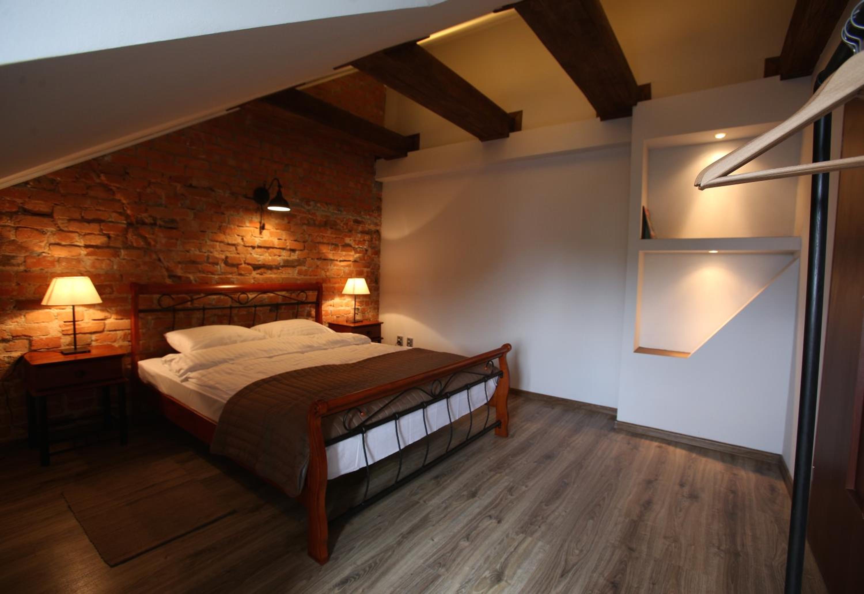 Two-Bedroom Apartment - Photo 2