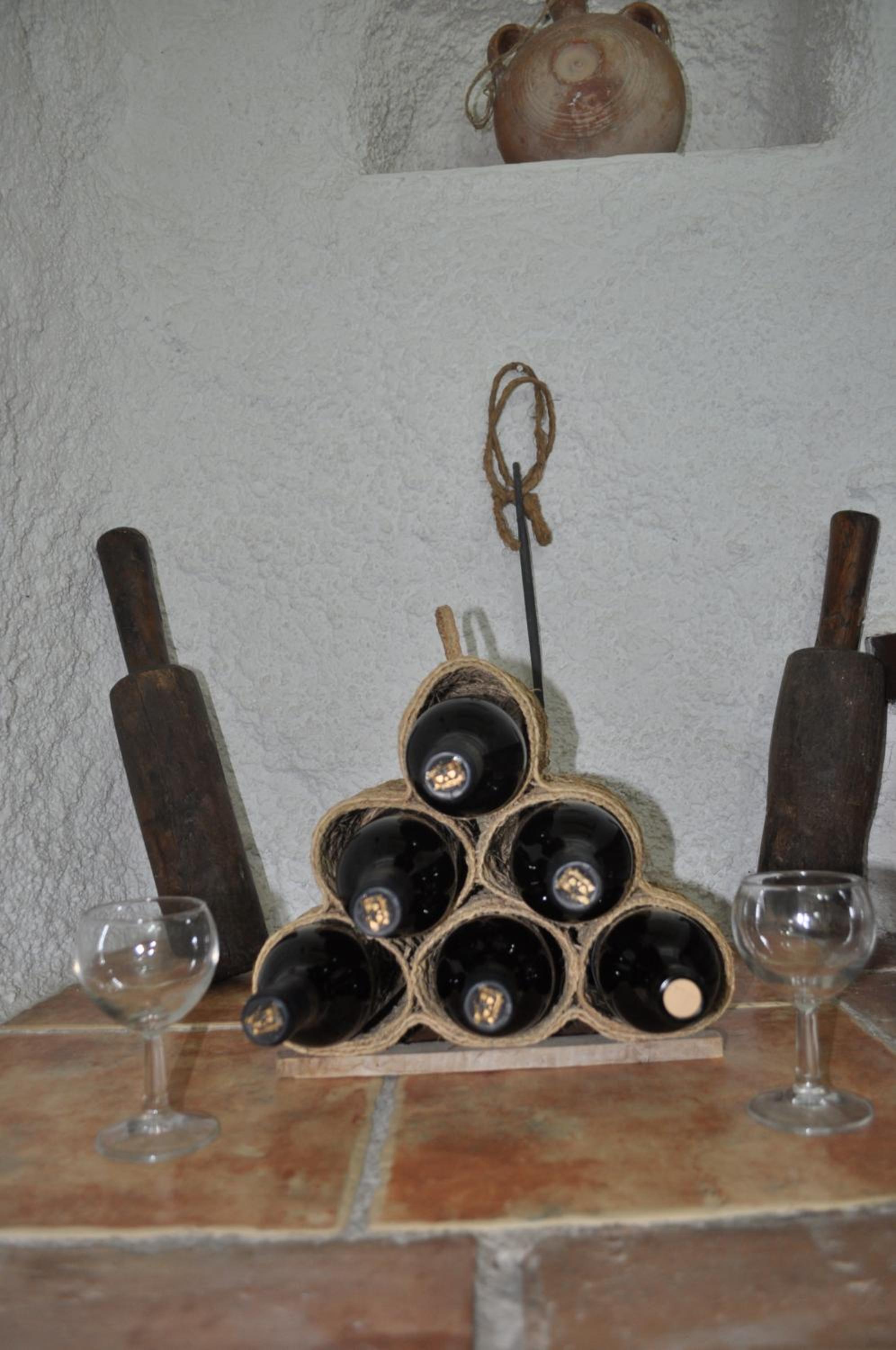 Cave (4 - 6 Adults) photo 2