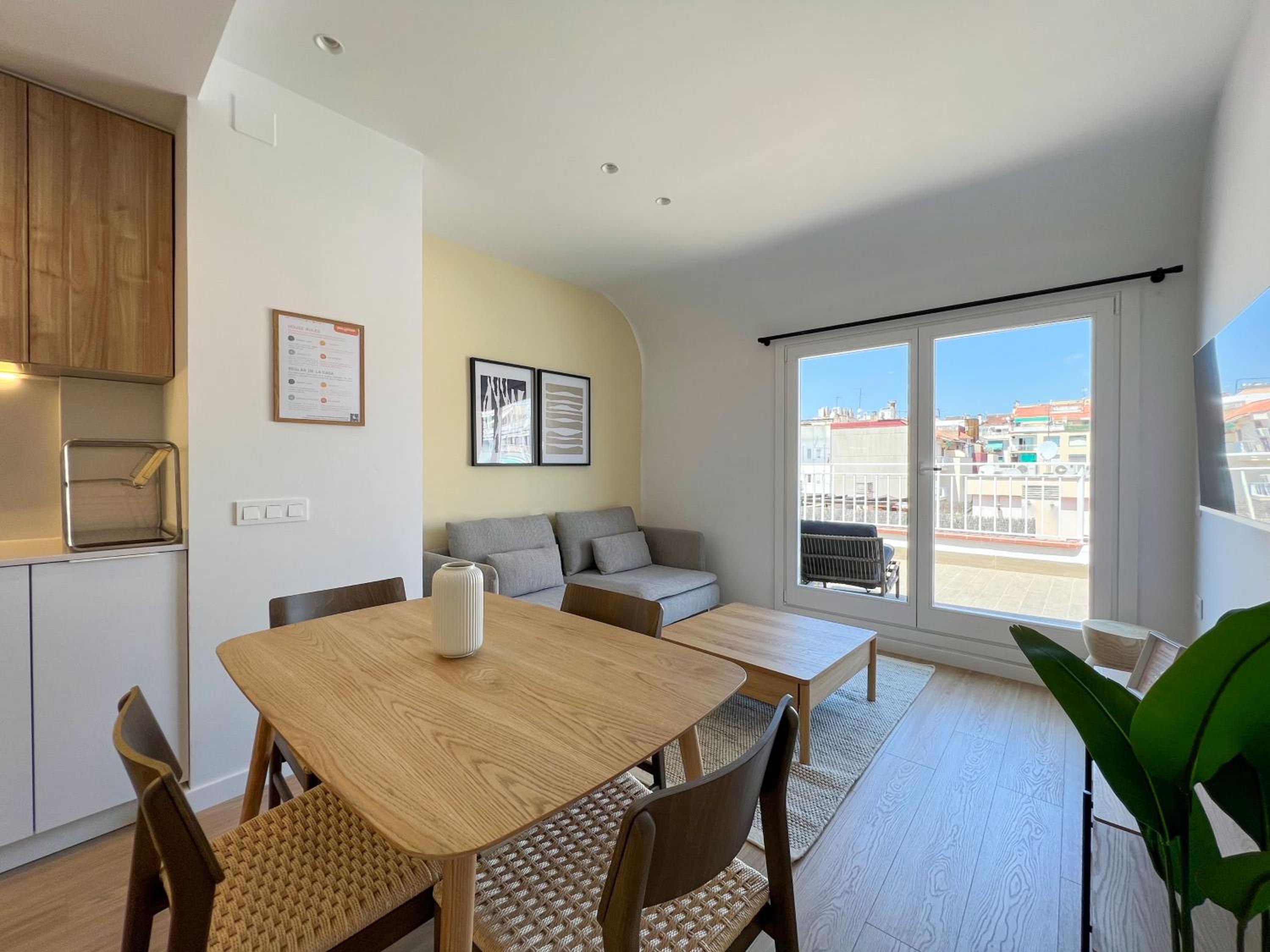 Apartment with Terrace photo 2