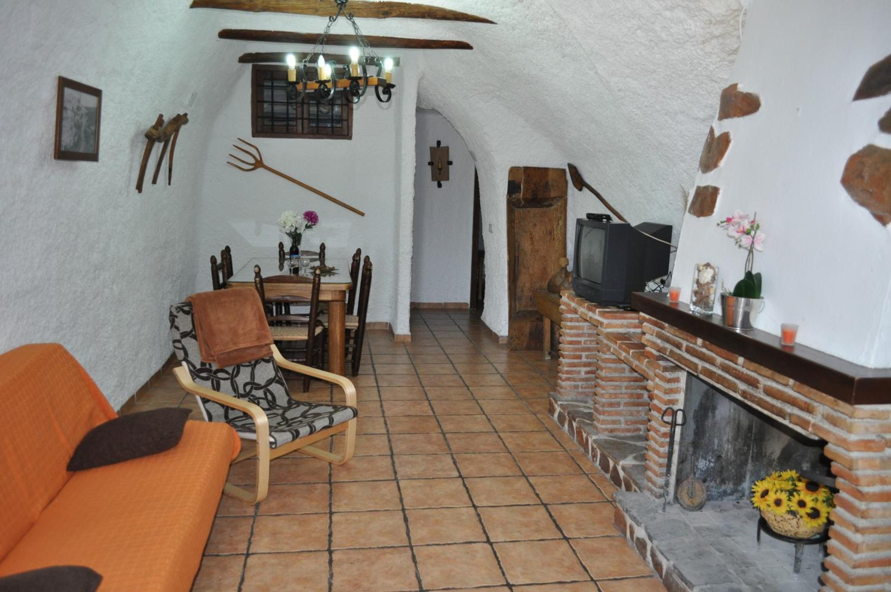 Cueva (4,5,6 Adultos)