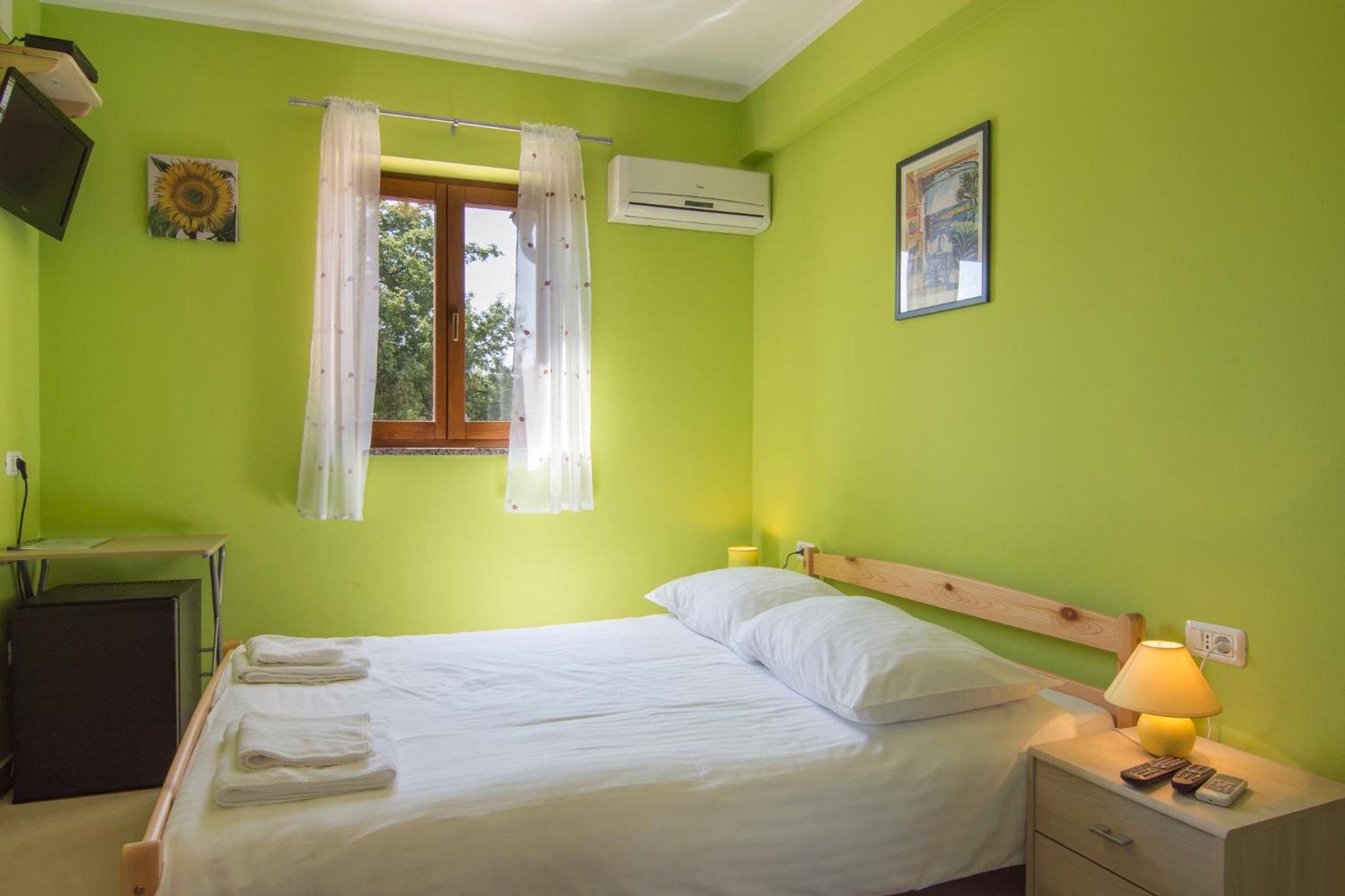Basic Double Room photo 1
