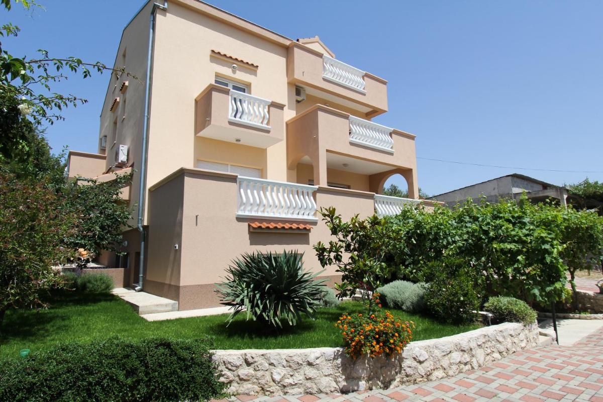 Apartment with Terrace photo 1