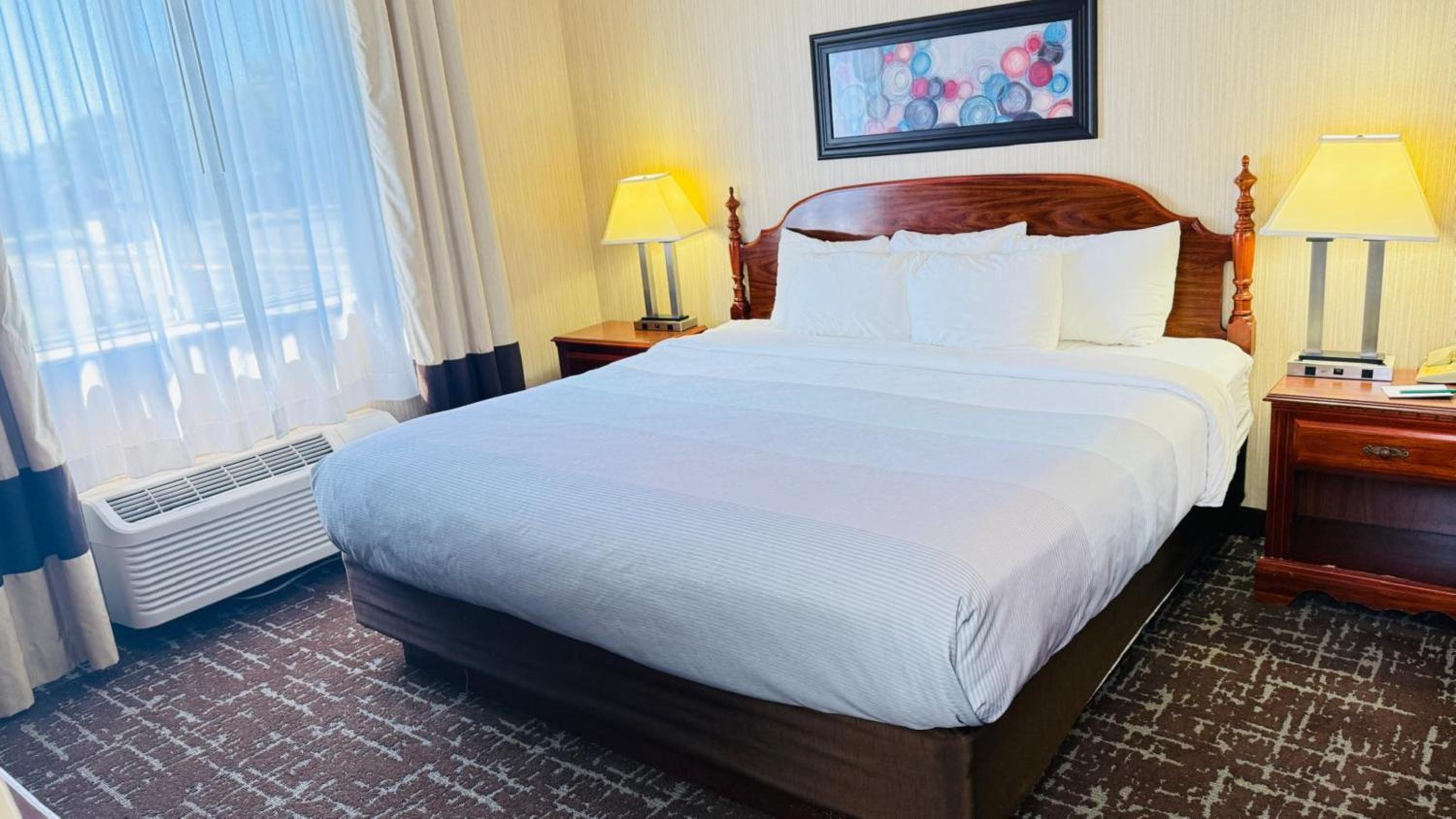 One Room Suite with Whirlpool - Non Smoking - Photo 3