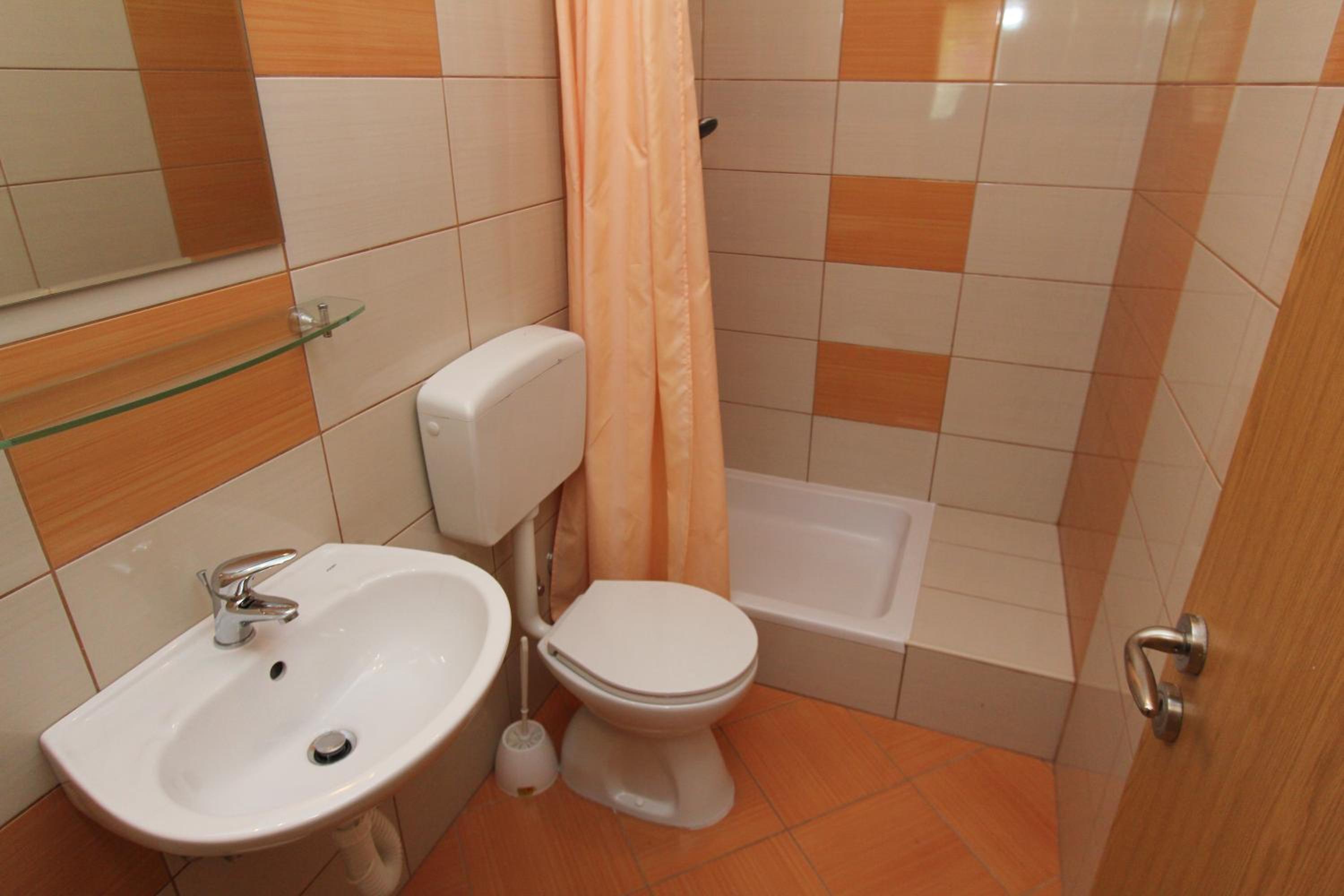 Apartment - Ground Floor photo 3