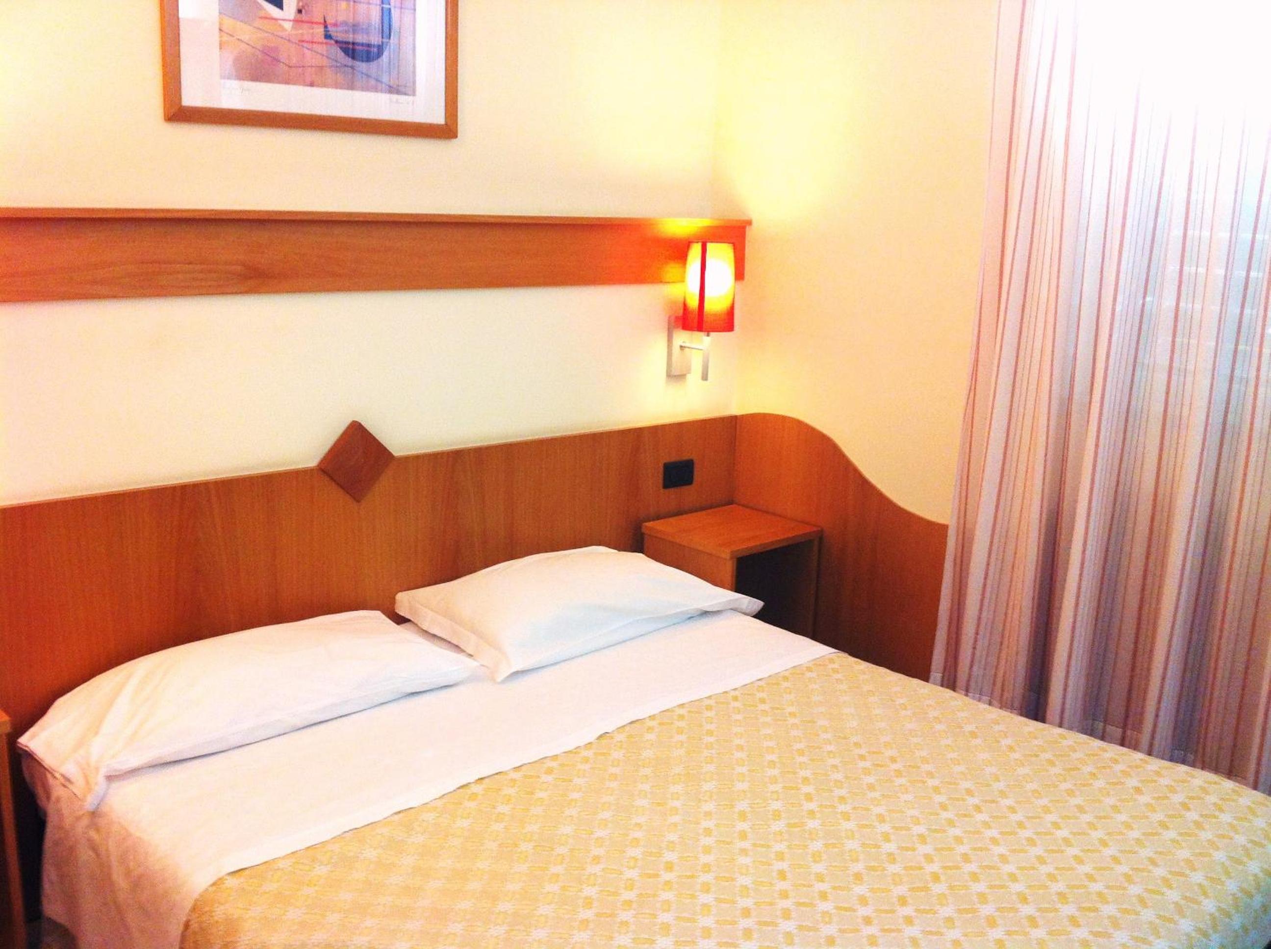 Double or Twin Room photo 3
