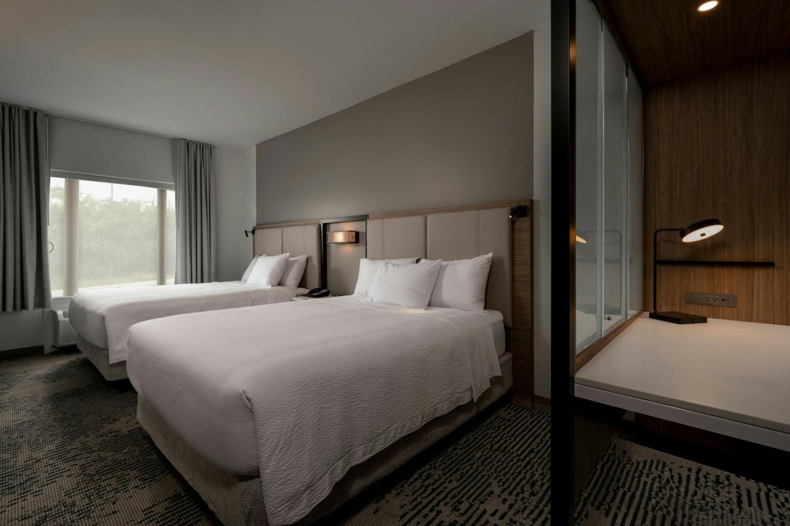 Double Queen Suite, Suite, 2 Queen, Sofa bed (Mobility &amp; Hearing Accessible w/ Roll-in Shower) - Photo 3