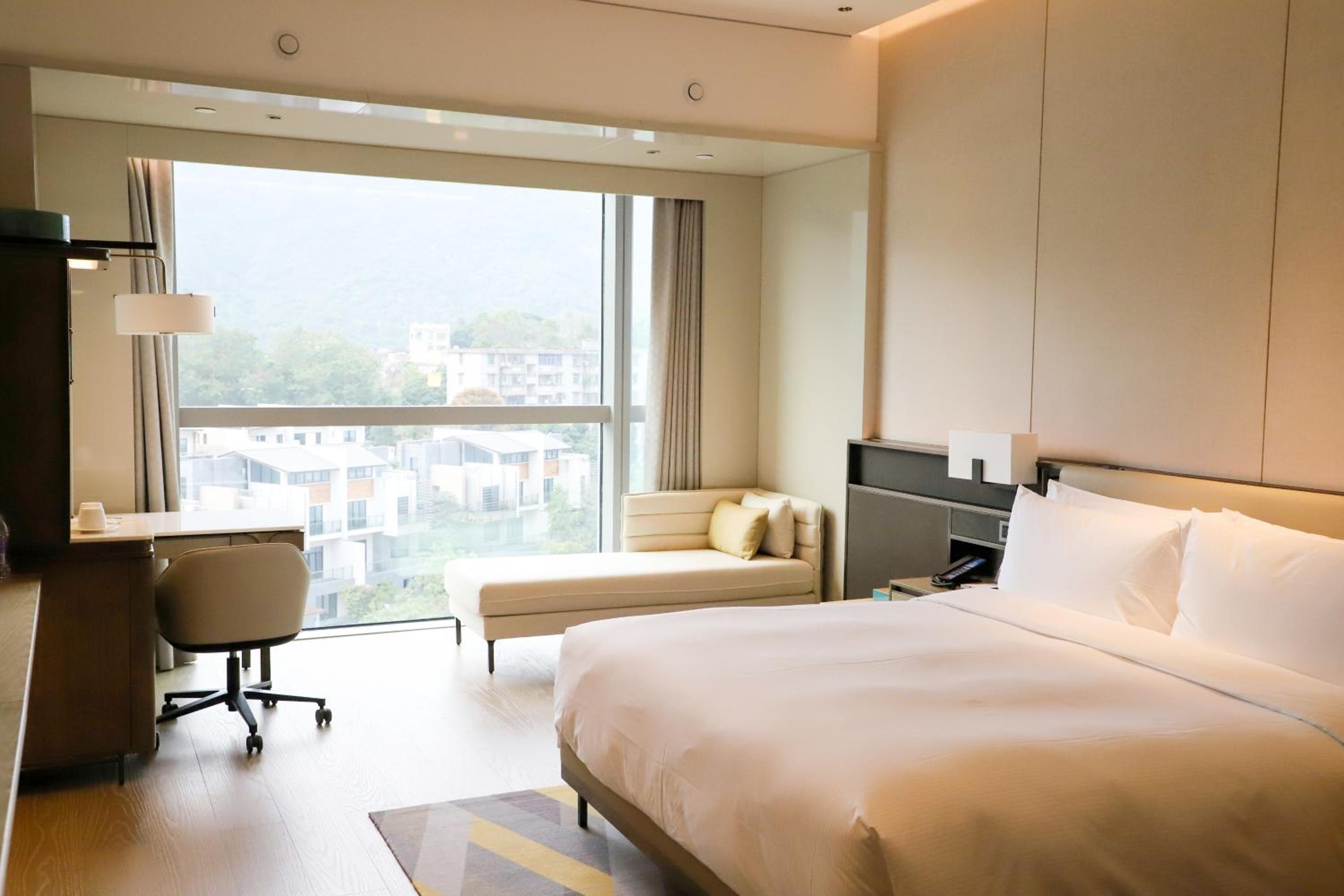 King Room - Mobility Accessible
