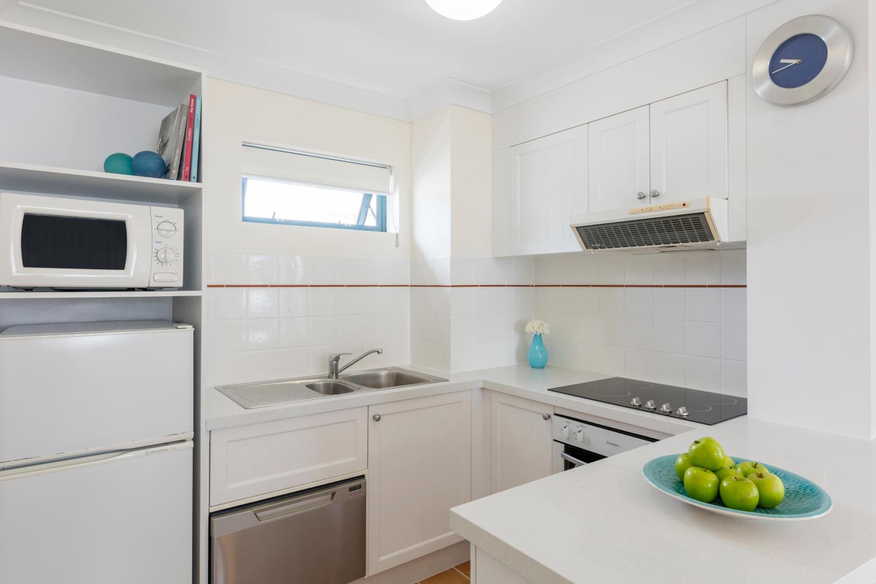 One-Bedroom Executive Apartment - Photo 5