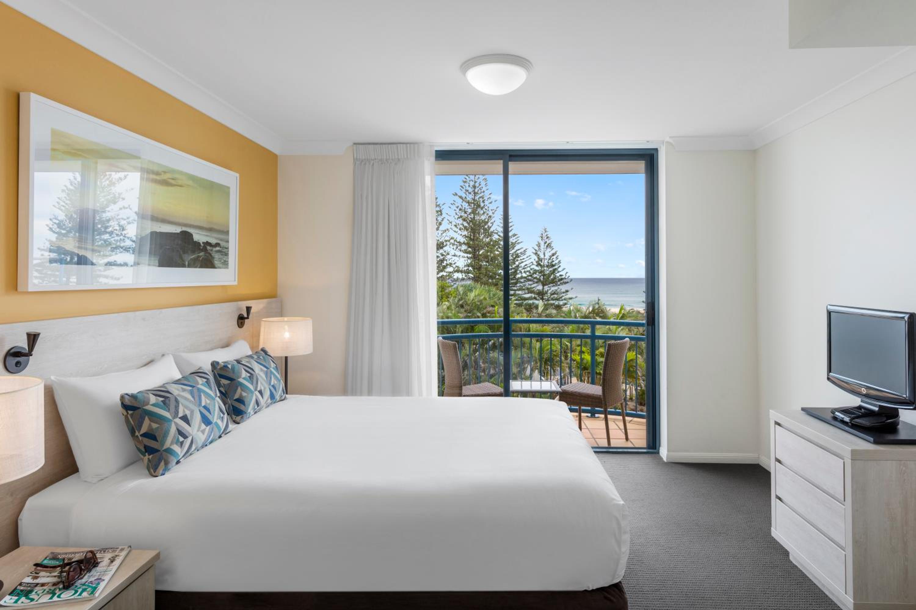 One-Bedroom Executive Apartment - Photo 4
