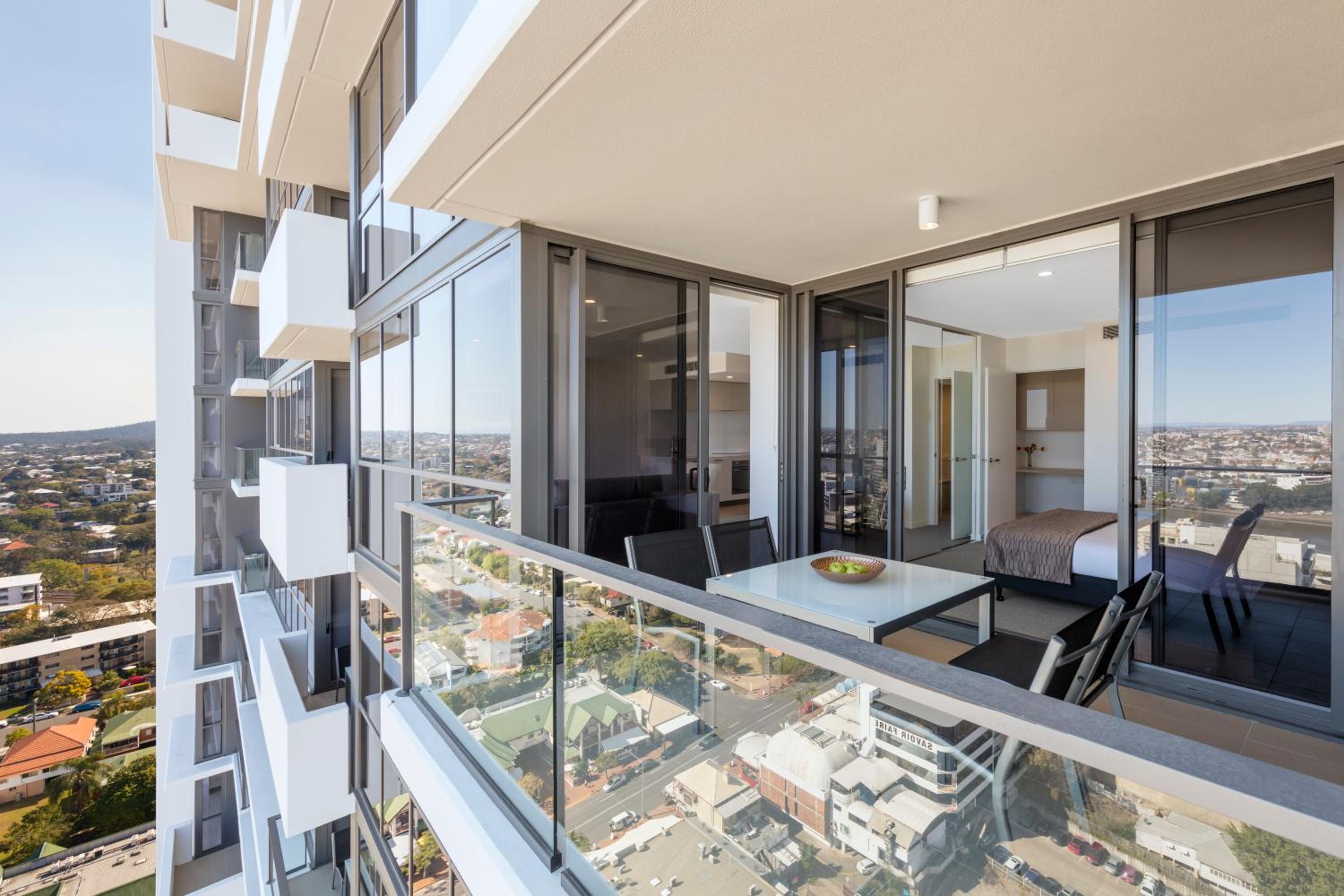 Executive One-Bedroom Apartment - No Housekeeping